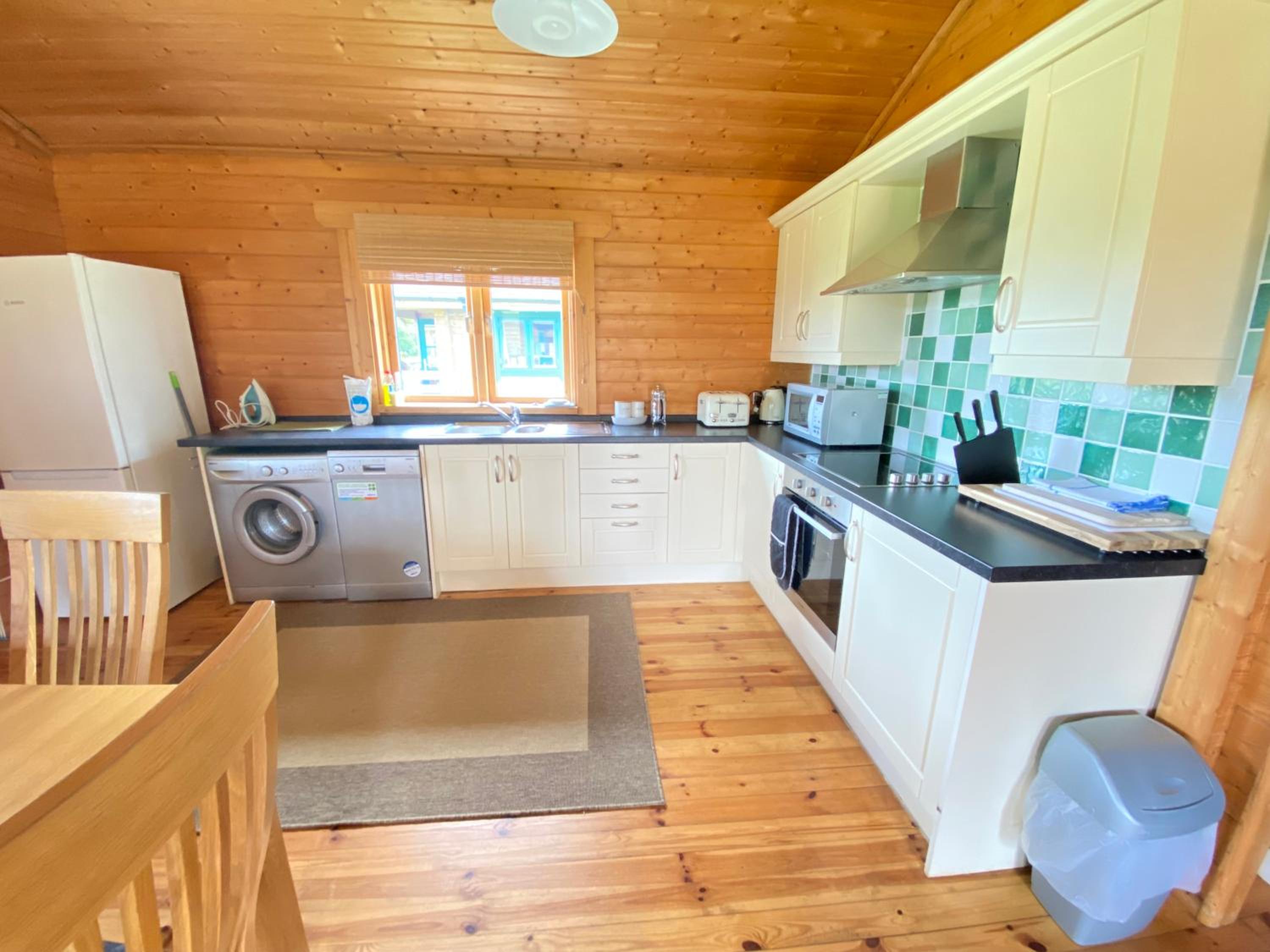 Three-Bedroom House photo 3