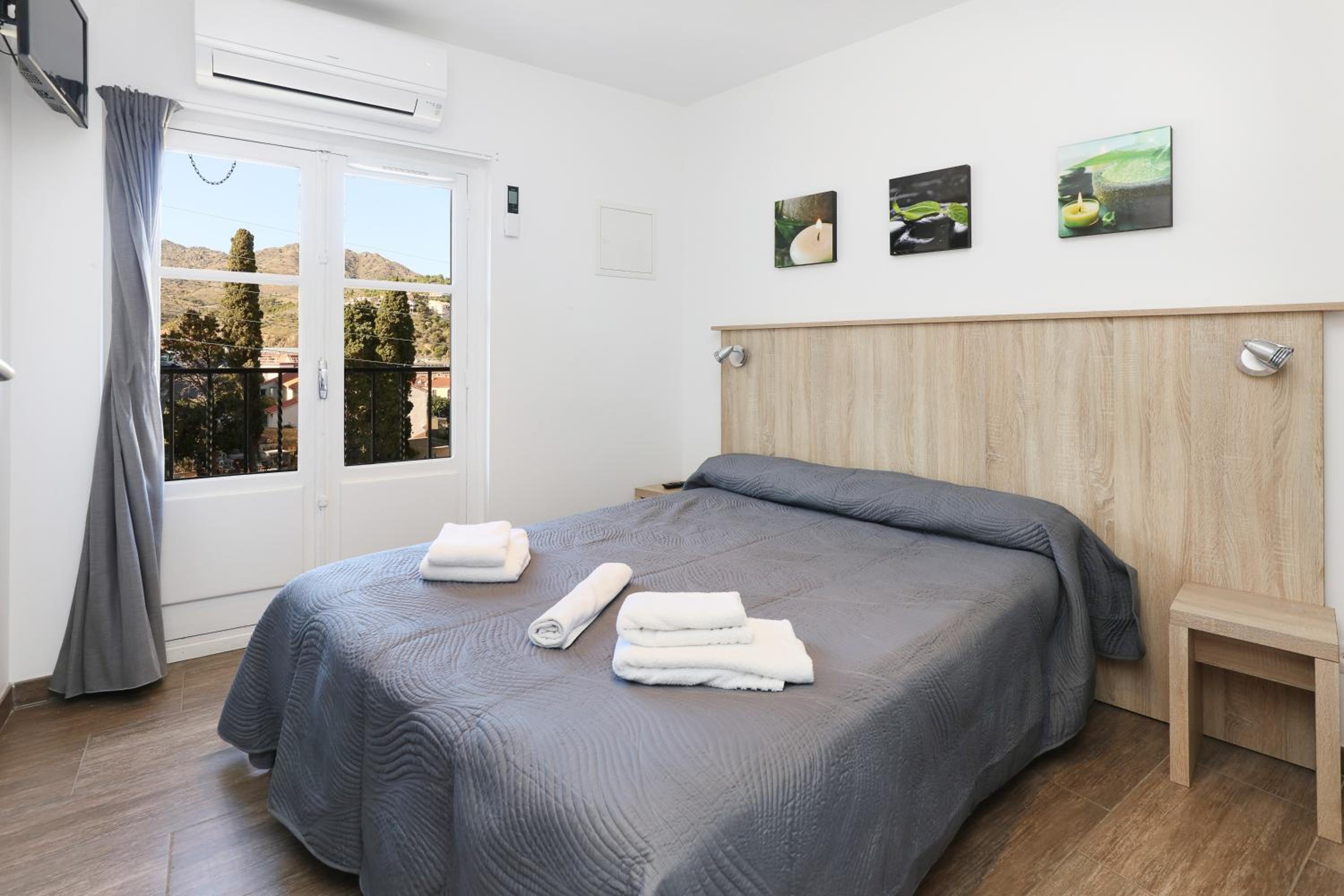 Double Room - Photo 9