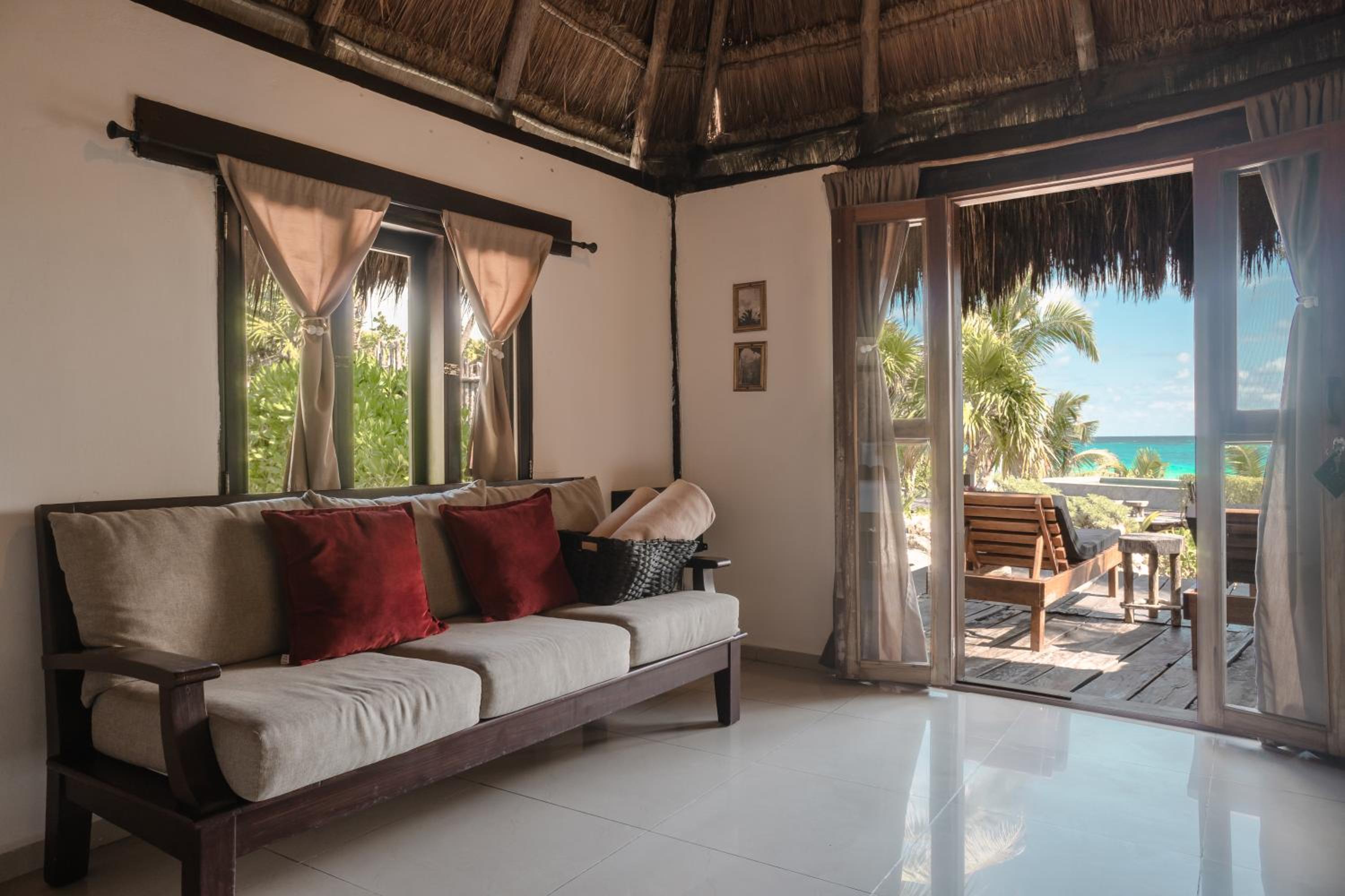 King Room with Sea View - Photo 5