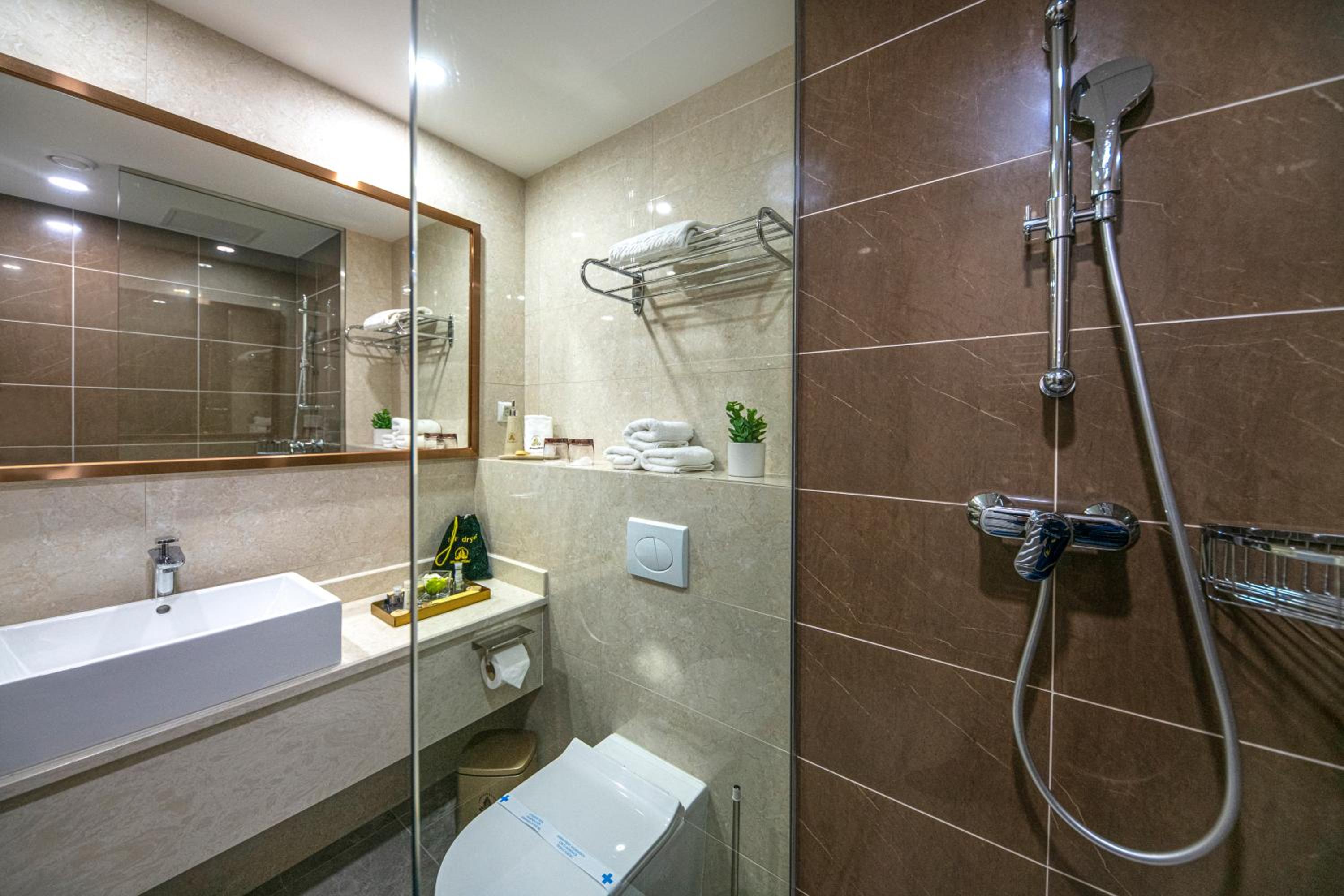 Standard Double Room - Photo 2