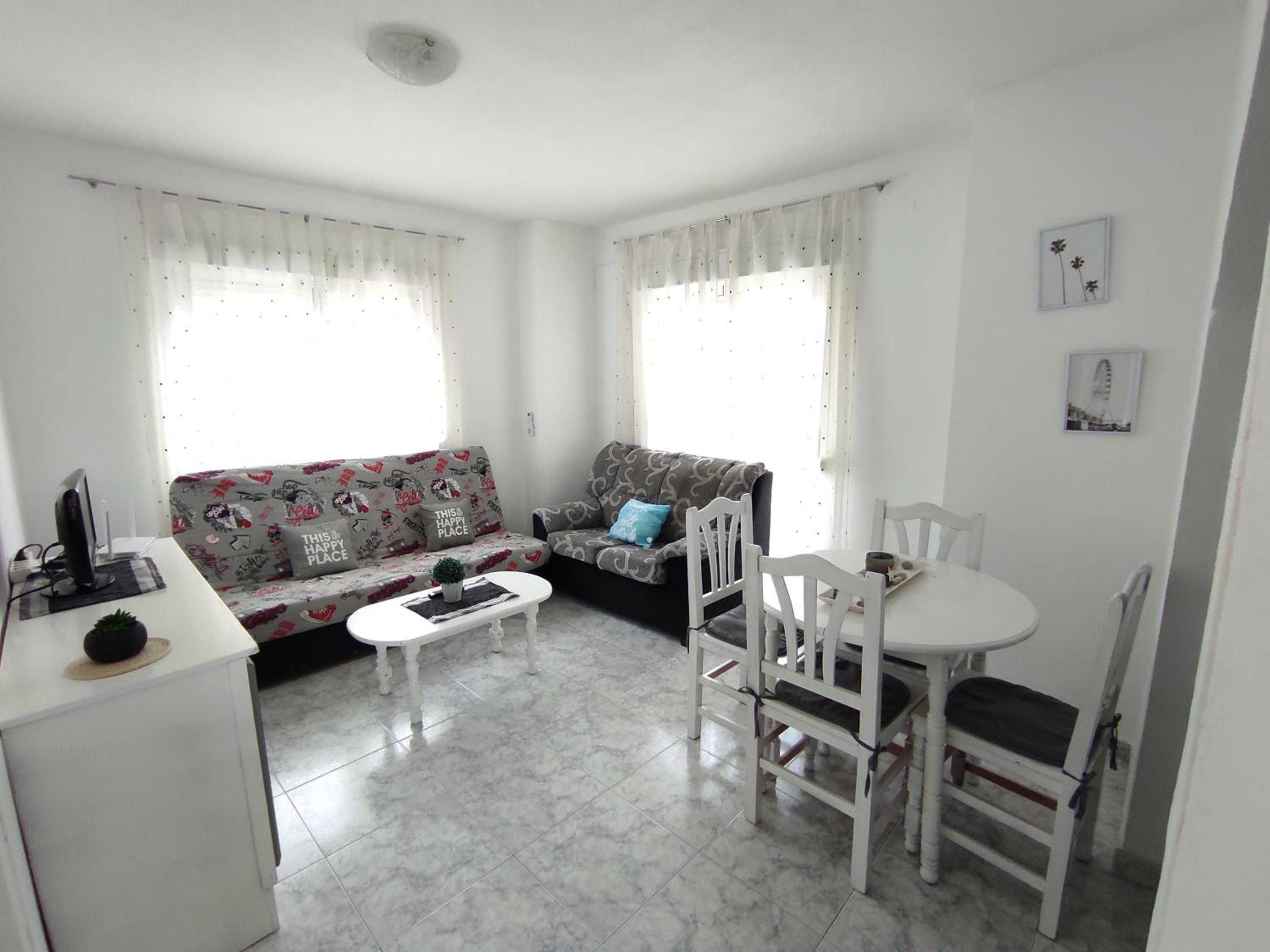 One-Bedroom Apartment photo 2