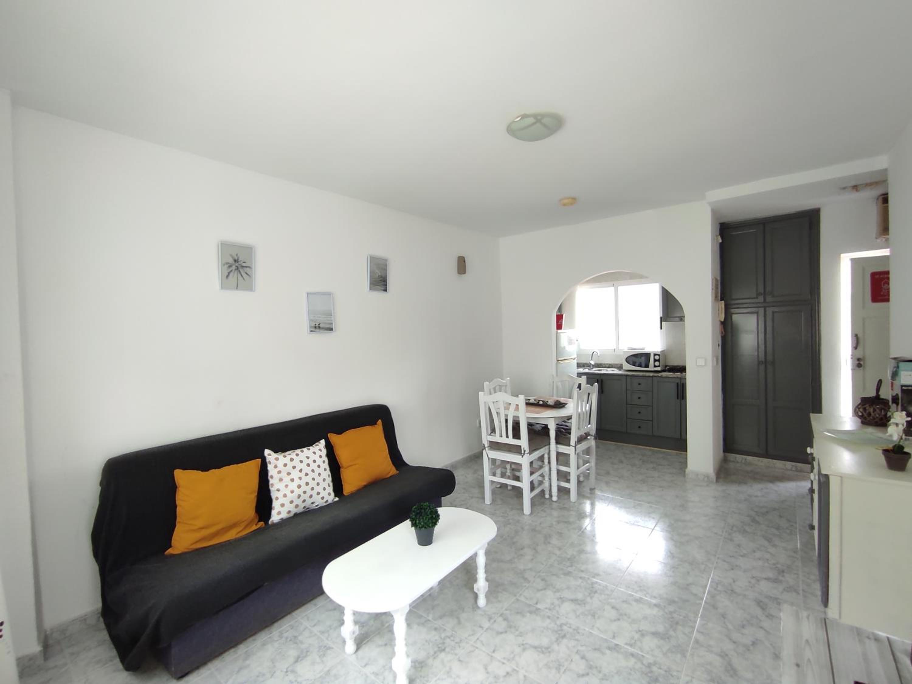 One-Bedroom Apartment - Photo 8