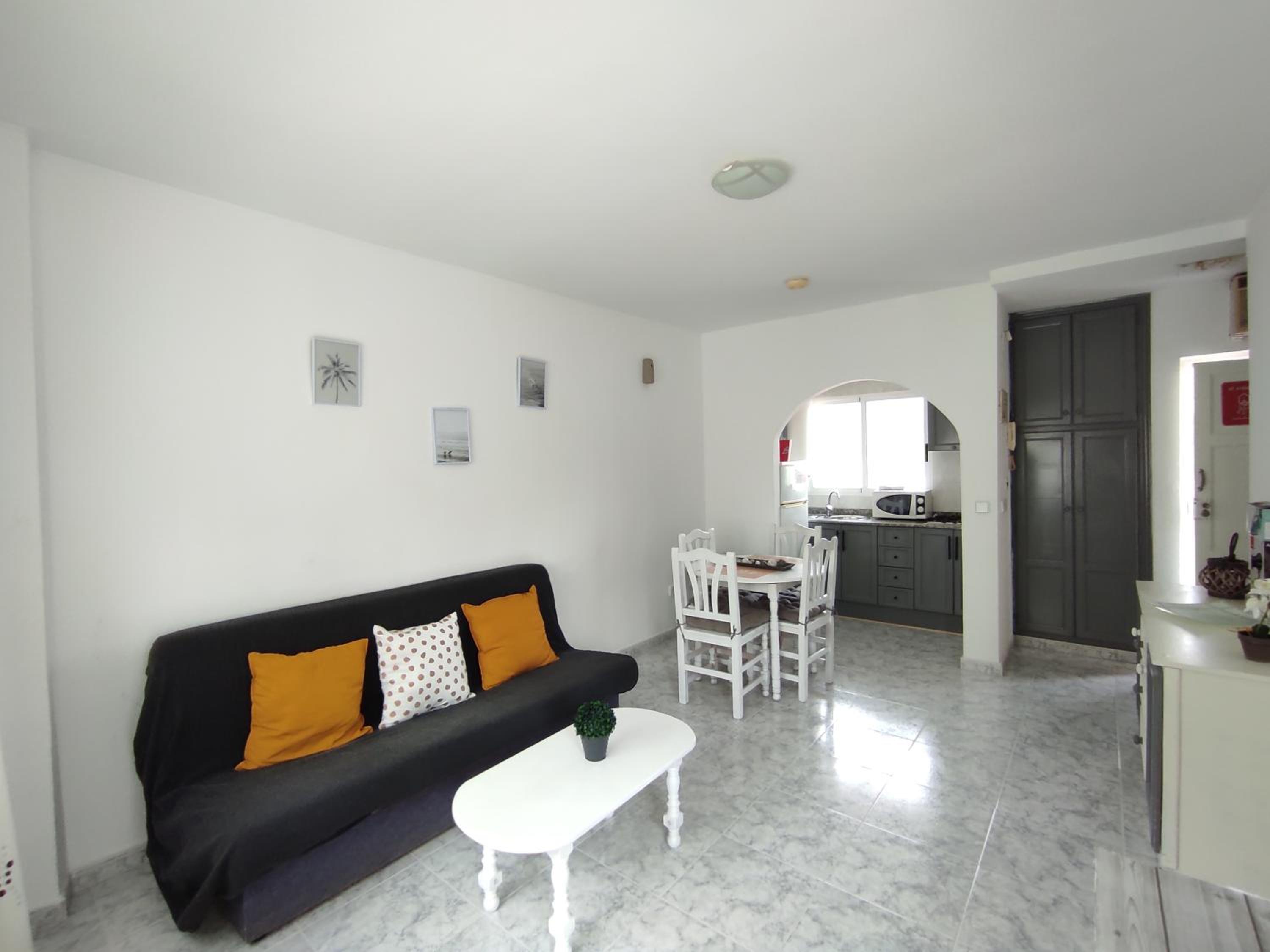 One-Bedroom Apartment - Photo 9