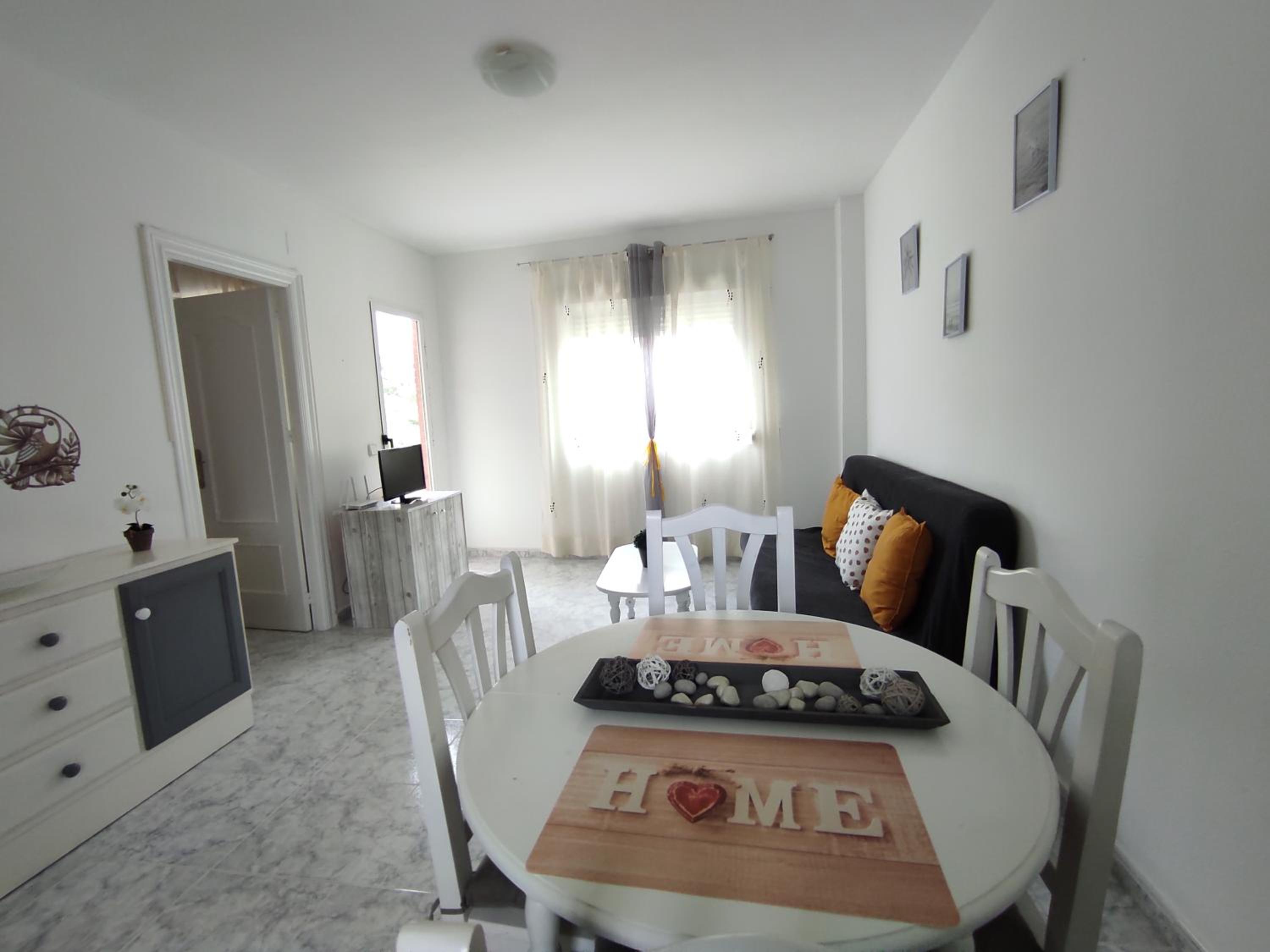 One-Bedroom Apartment - Photo 2