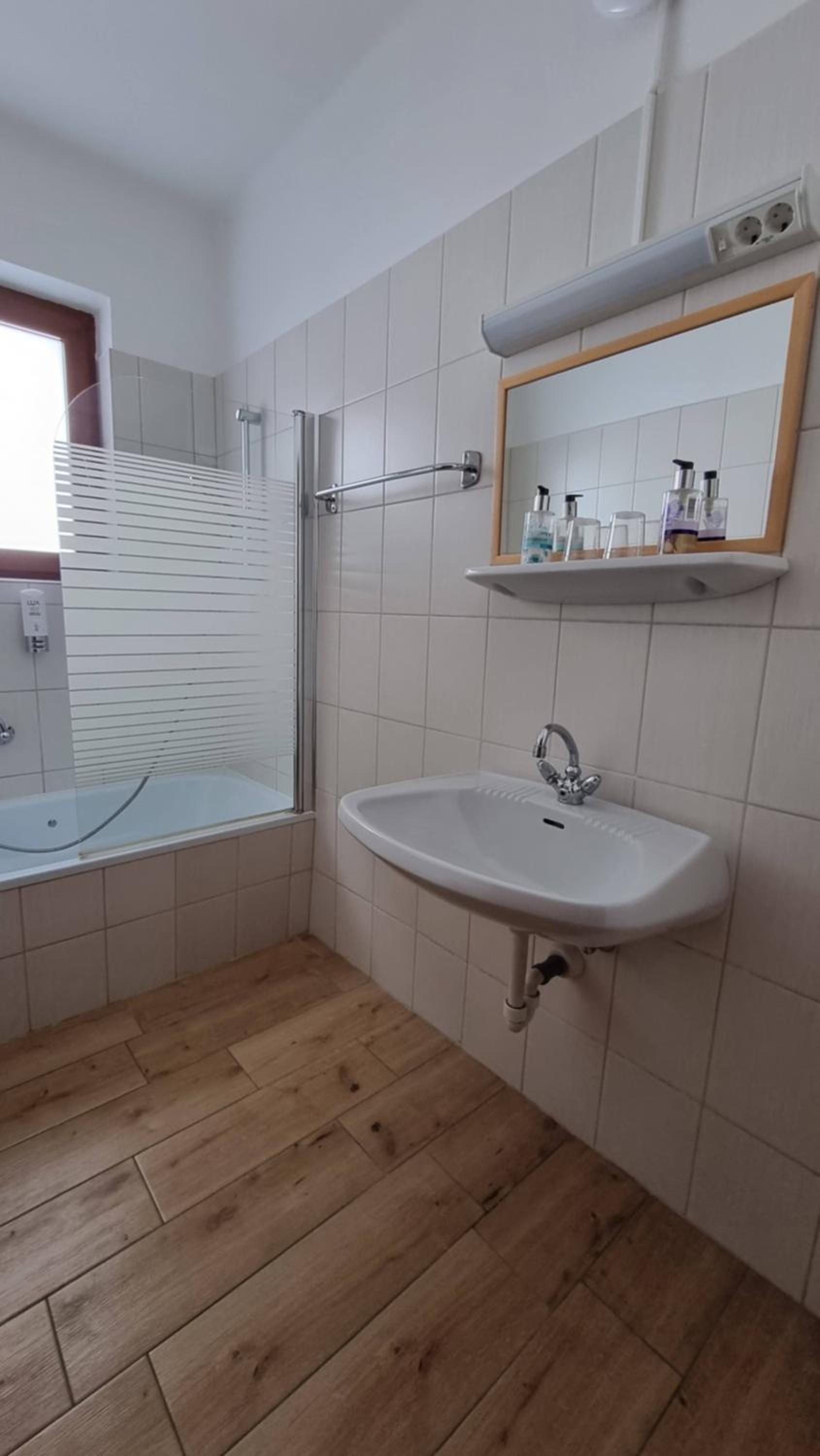 Triple Room with Balcony - Photo 4