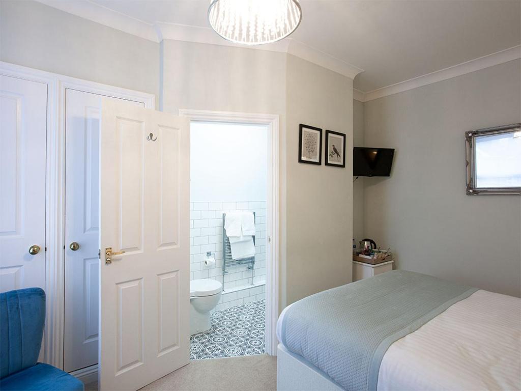 Small Double Room photo 2