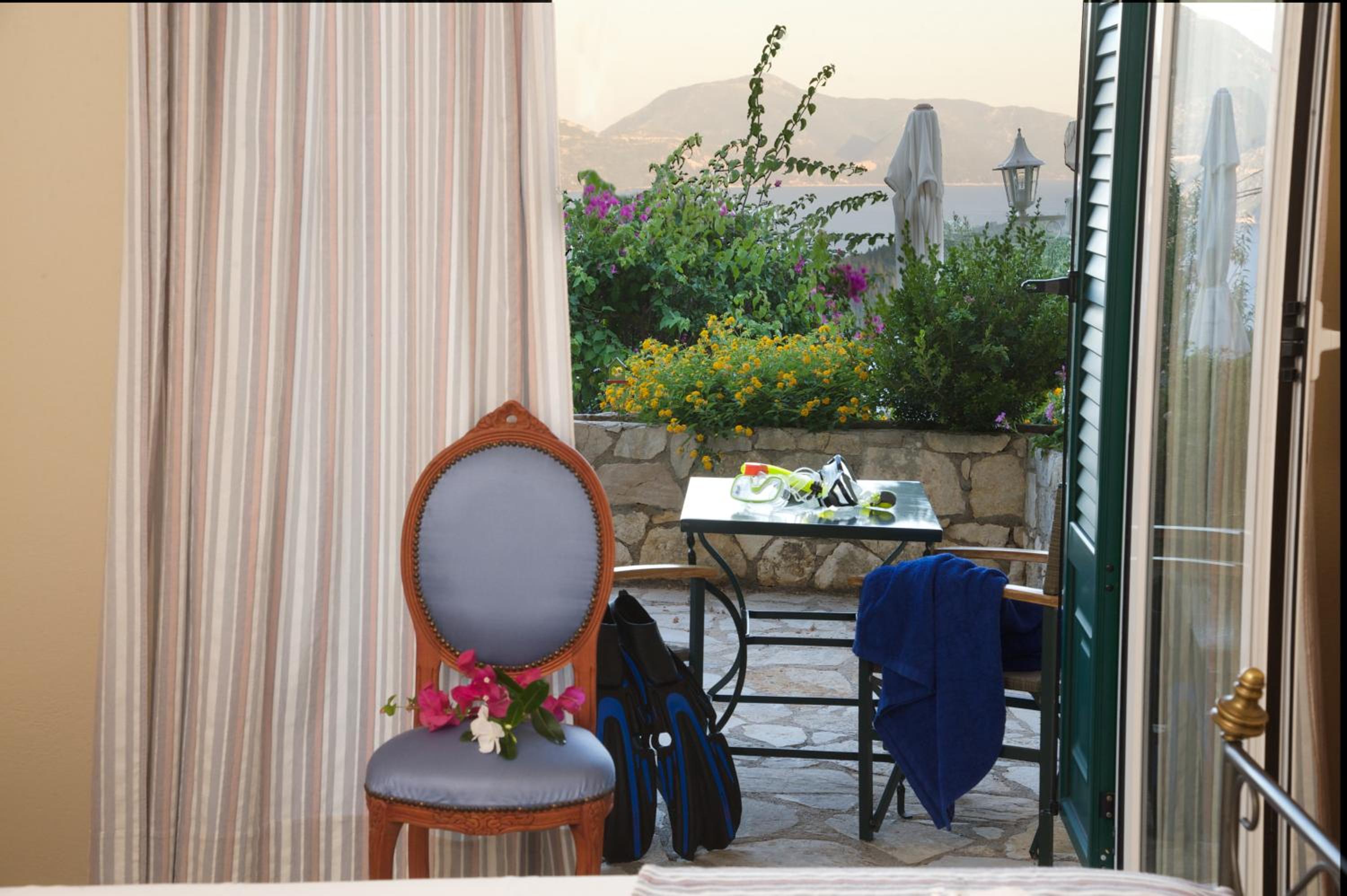 Twin Room with Side Sea View photo 3