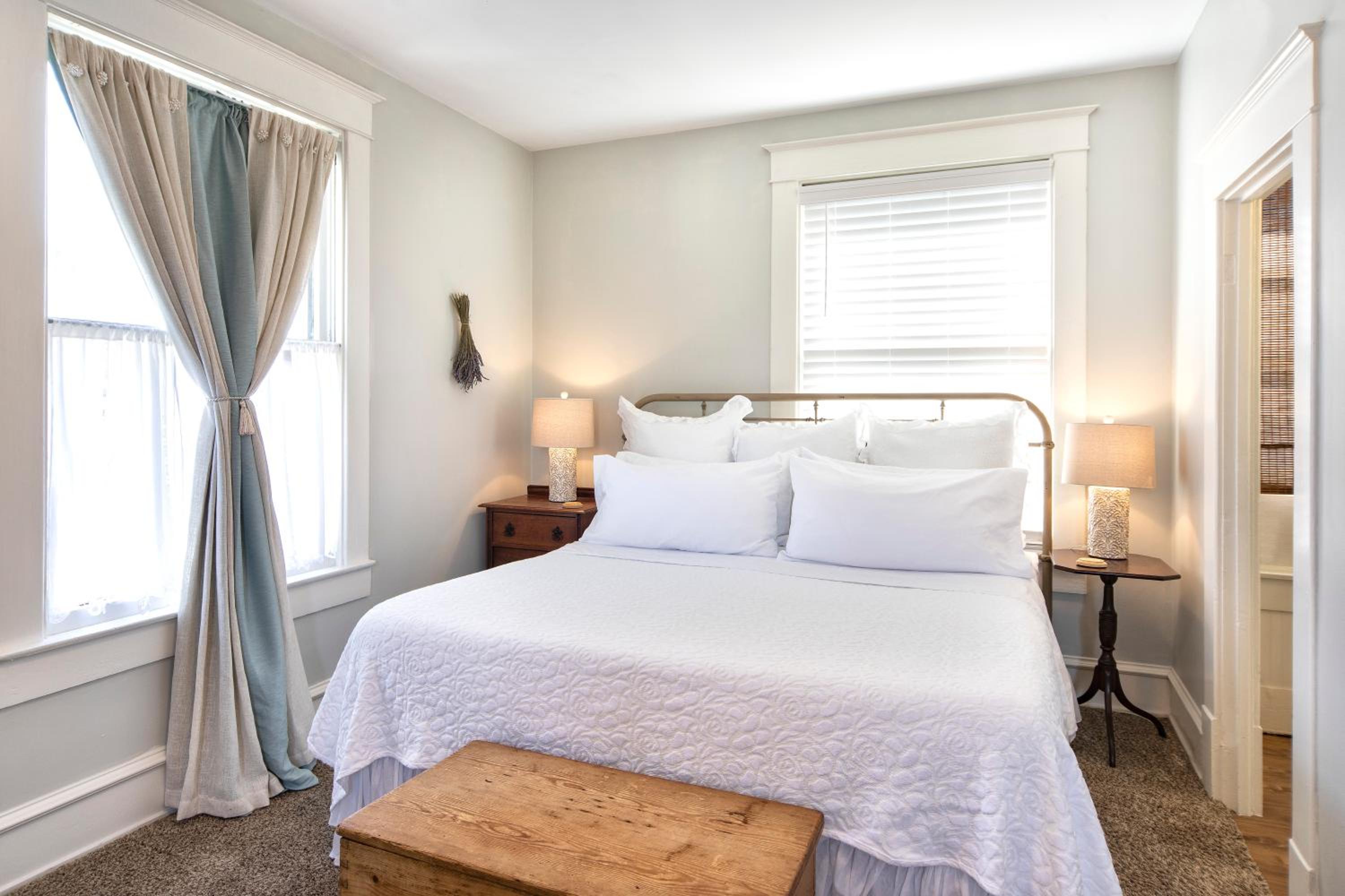 King Room with Balcony photo 1