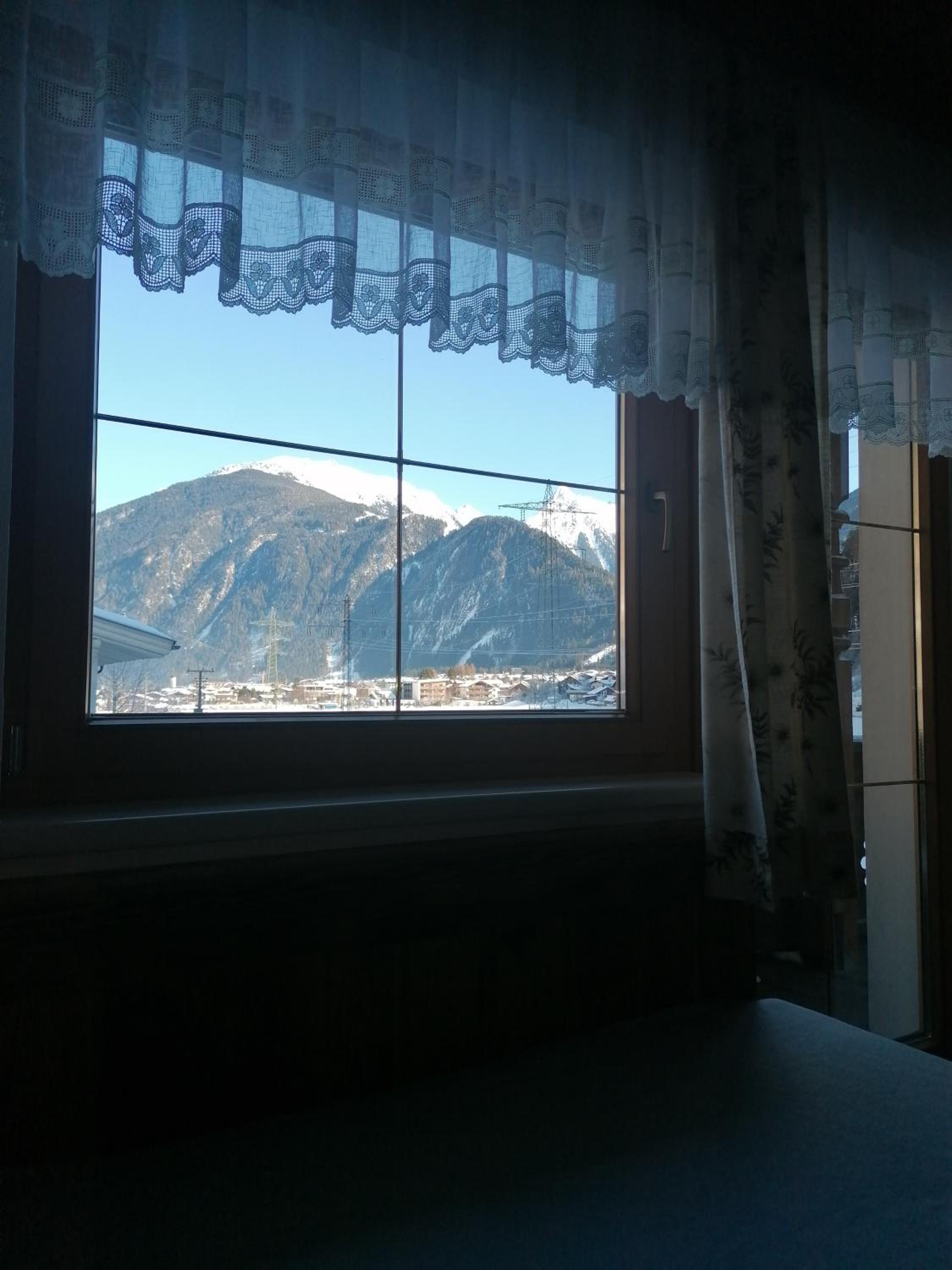 Apartment photo 2