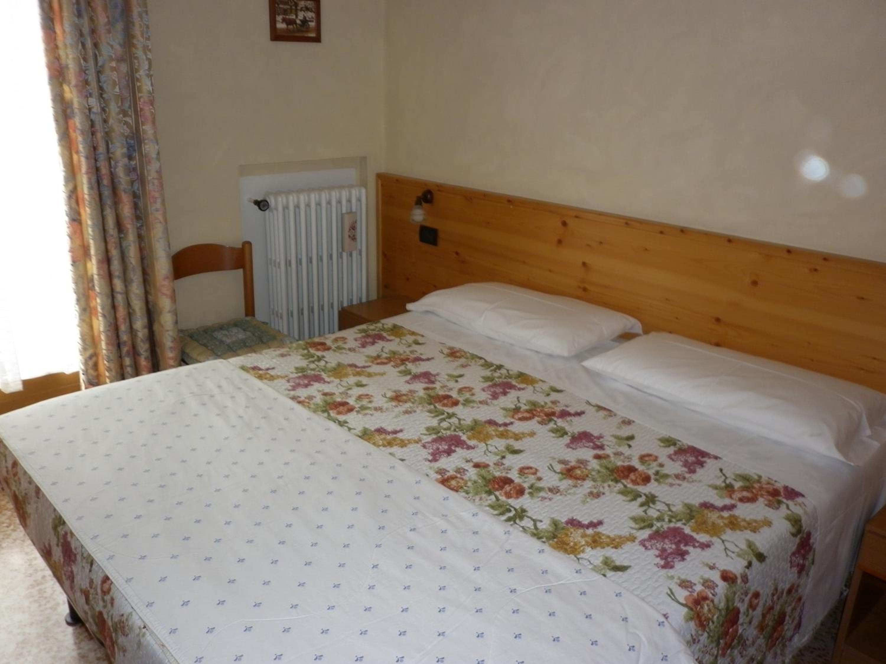 Double Room - Photo 2