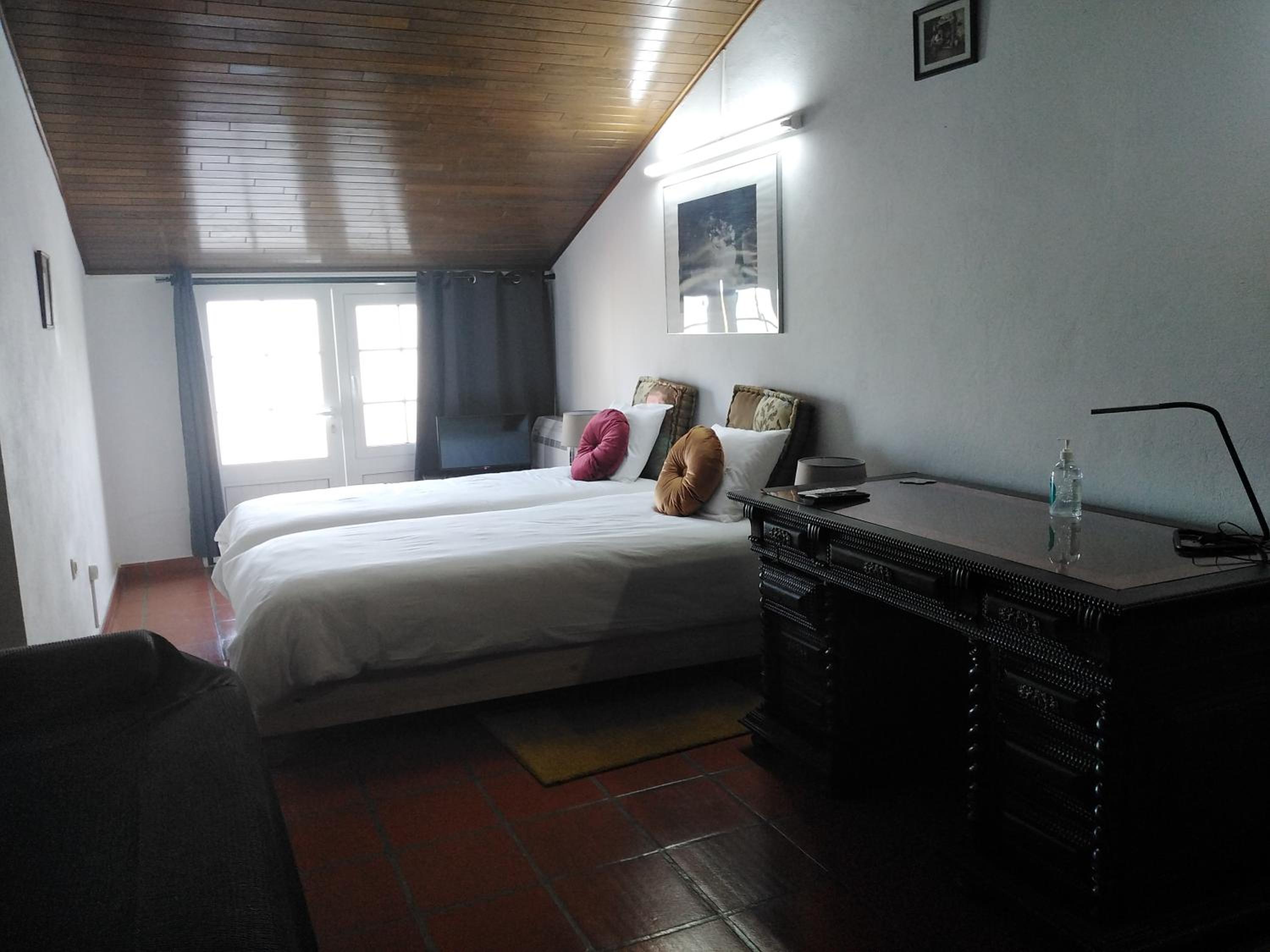 Quarto Duplo com Banheiro