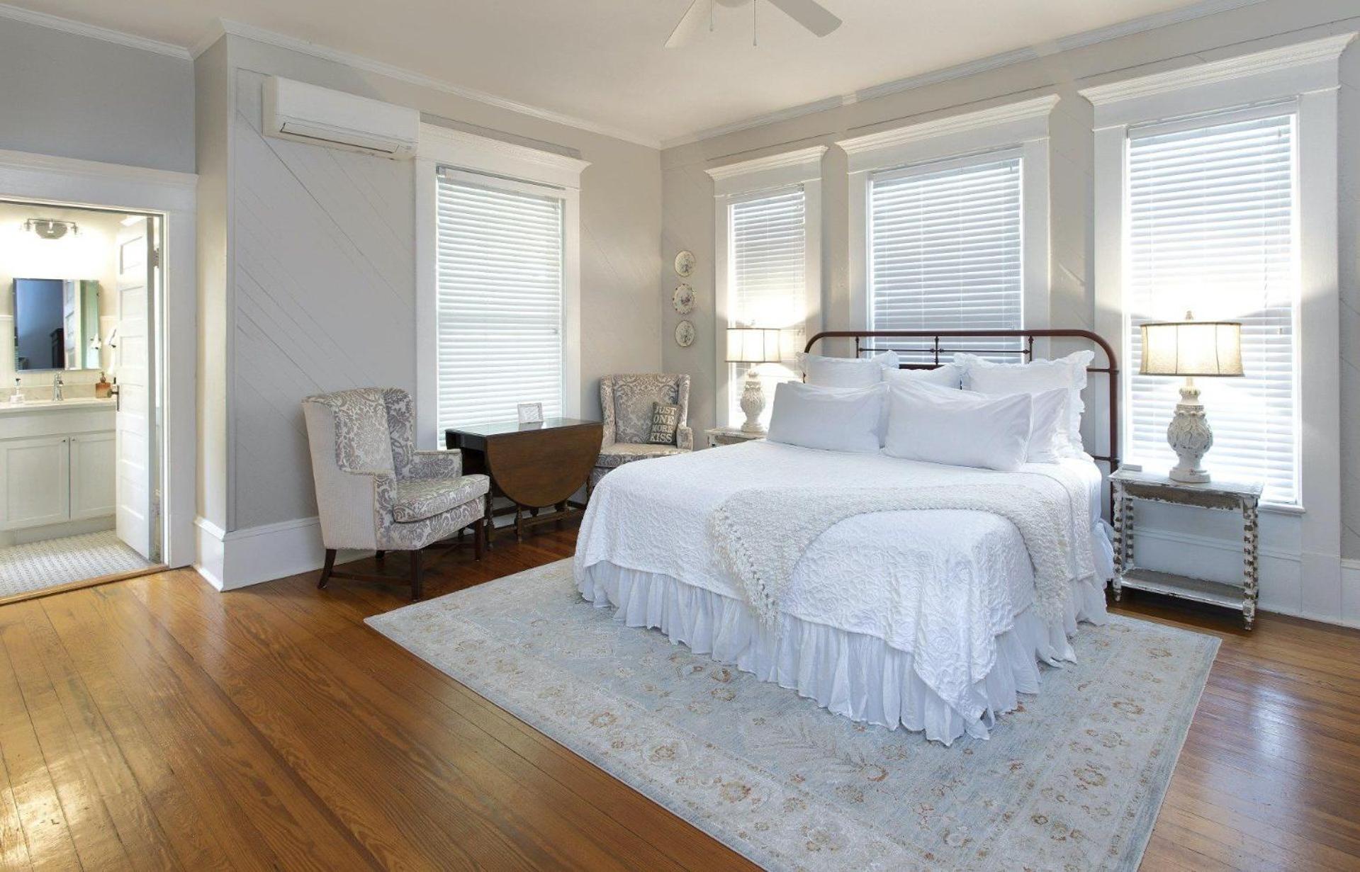 Deluxe Queen Room photo 1