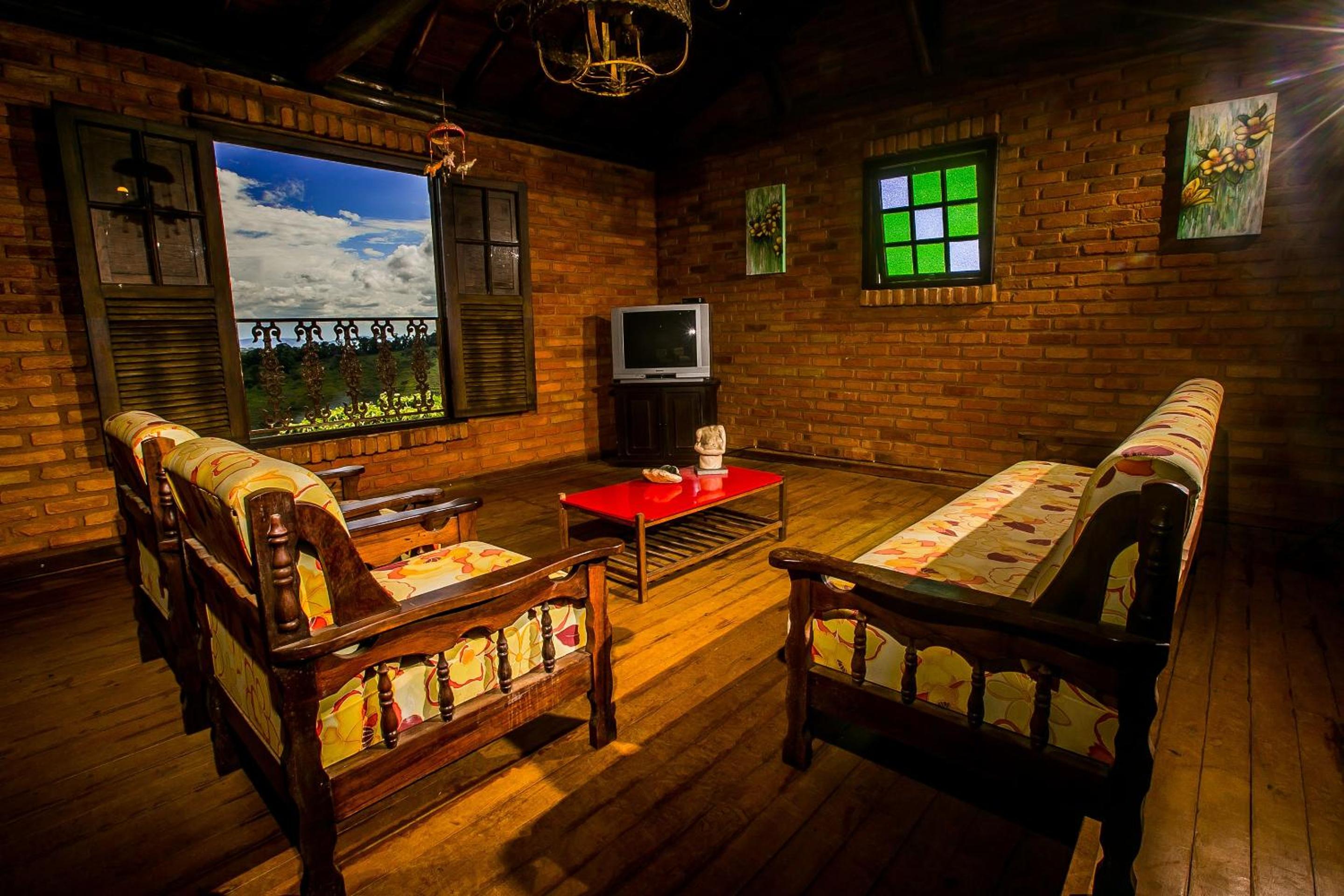 Three-Bedroom Chalet - Photo 10