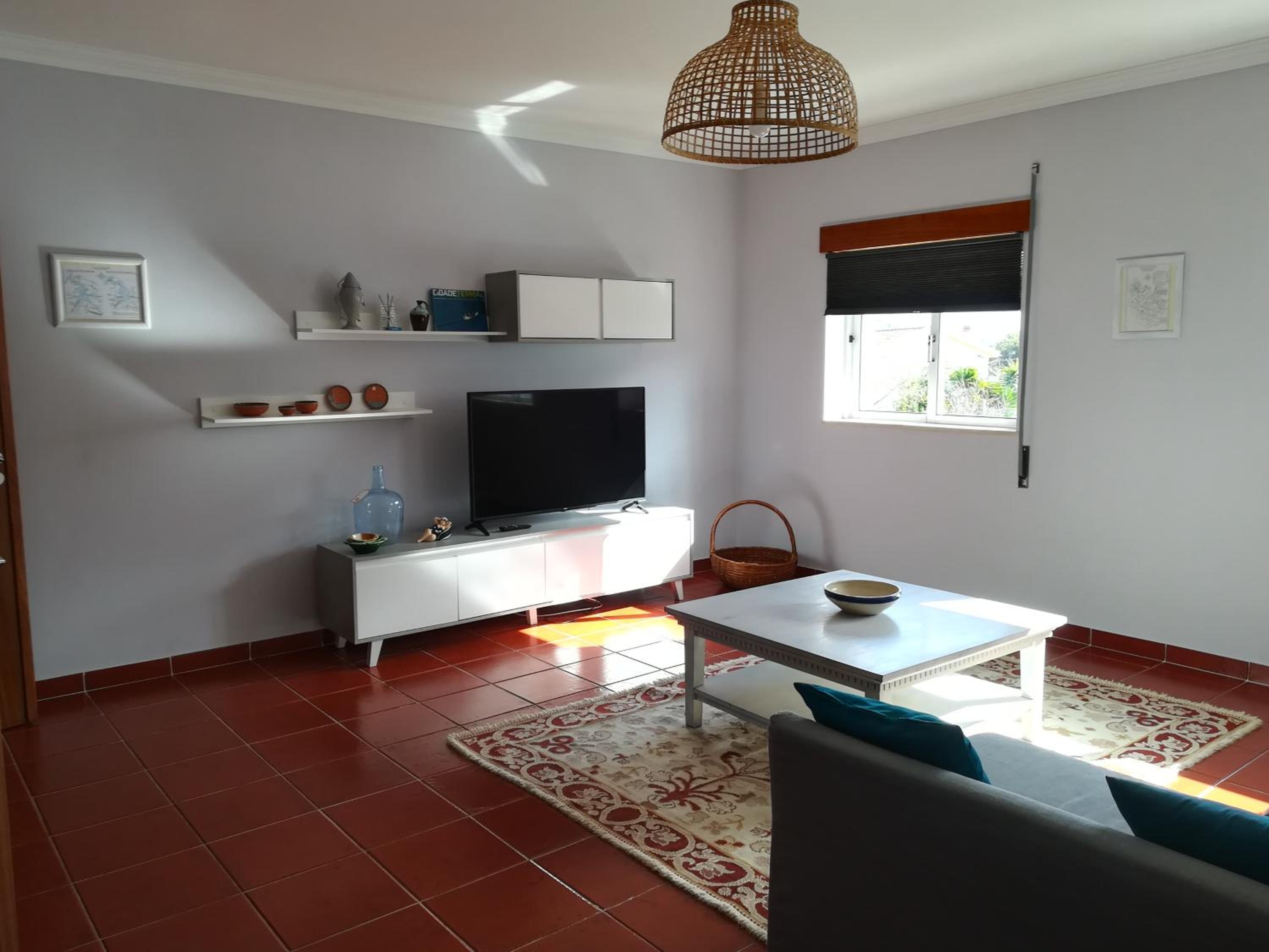 One-Bedroom Apartment - Photo 7