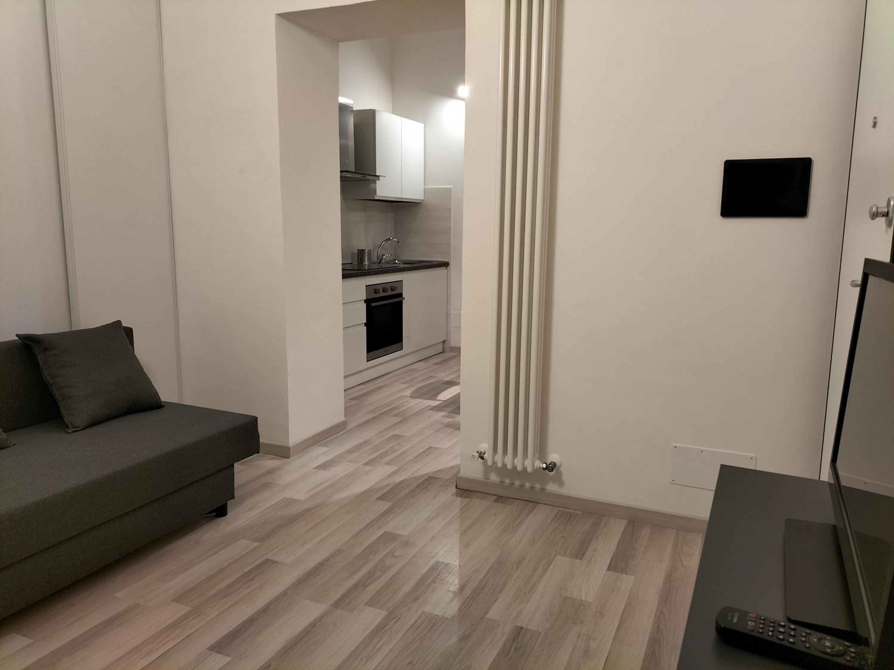 One-Bedroom Apartment with Garden - Photo 4