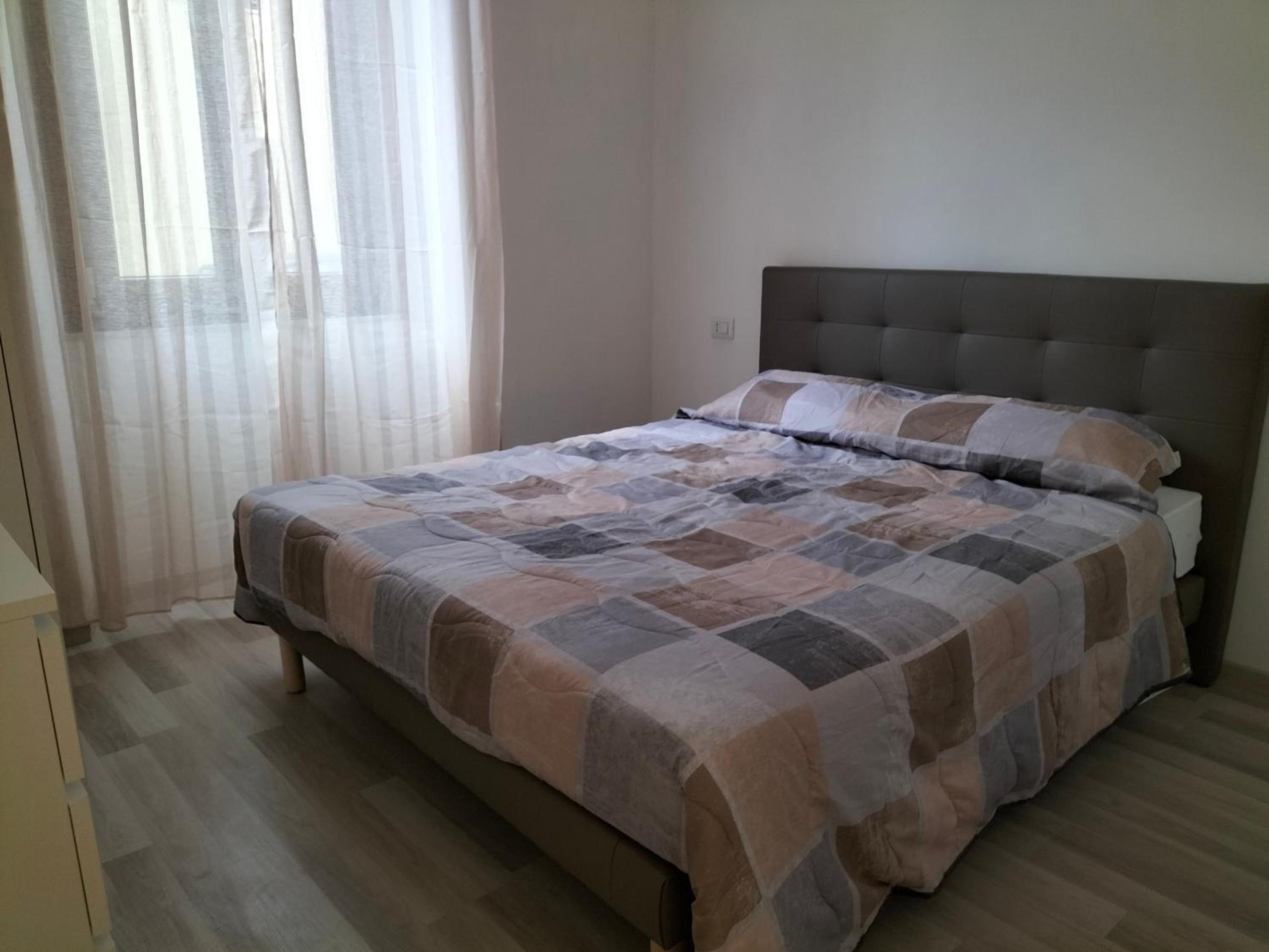 One-Bedroom Apartment with Garden - Photo 16