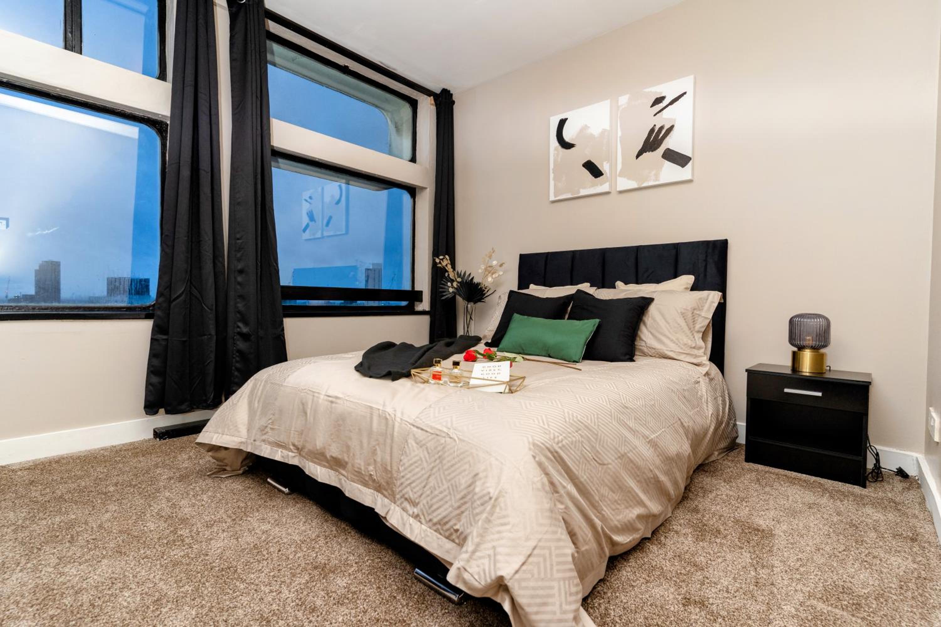 Deluxe Apartment