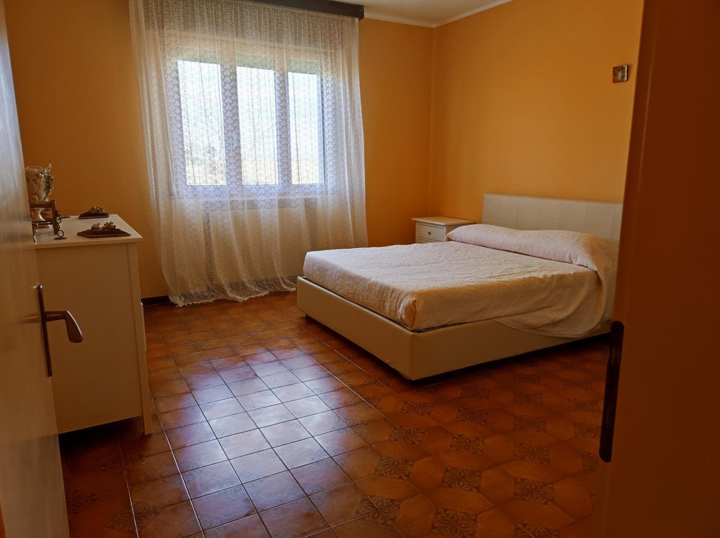 Double Room With Shared Bathroom photo 2