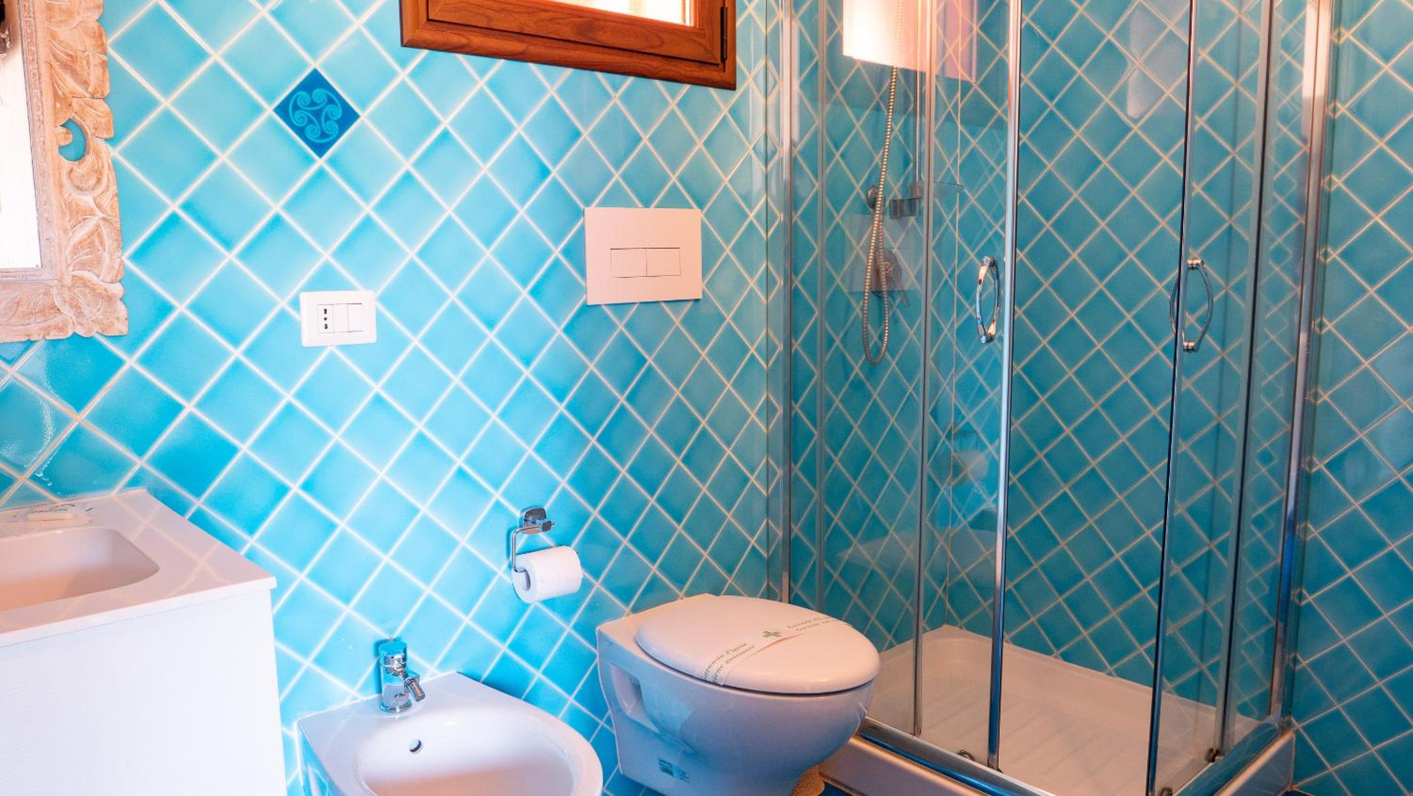 Standard King Room - Photo 72