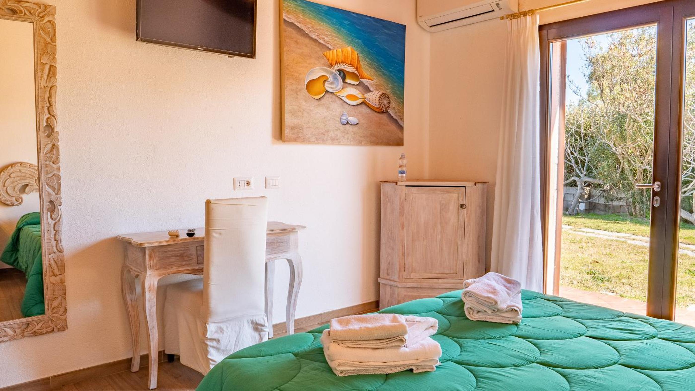 Standard King Room - Photo 79