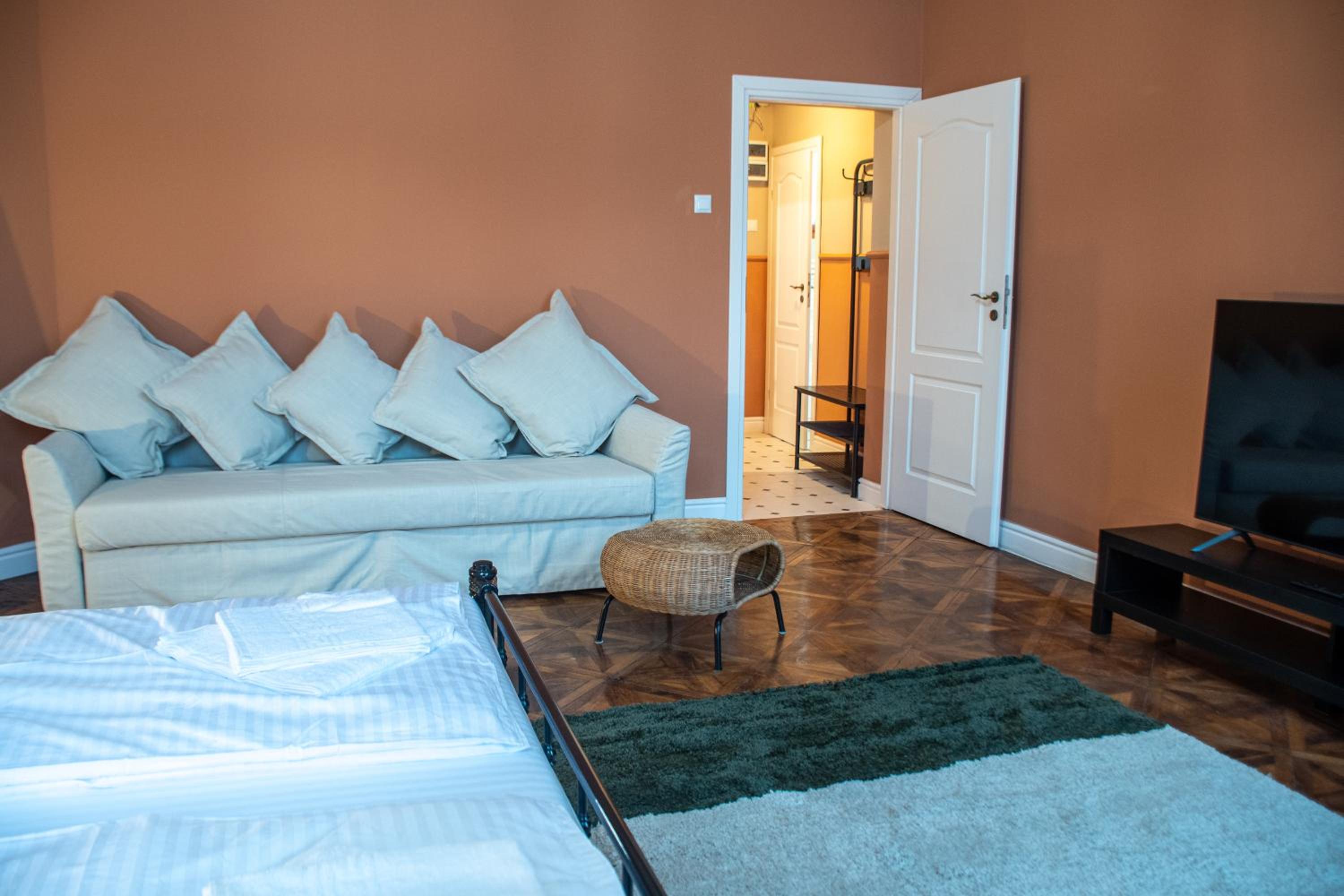 Apartment - Photo 5