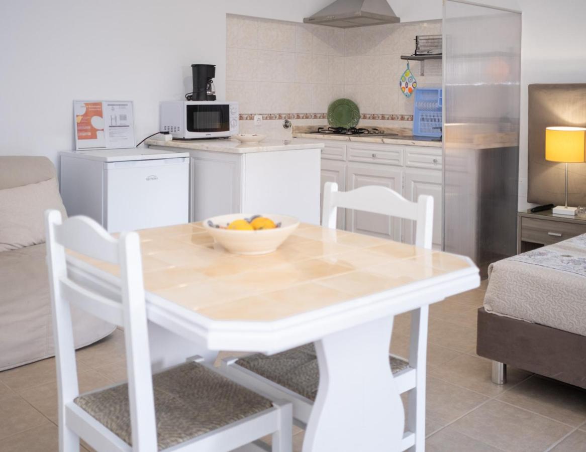 Studio Apartment photo 1