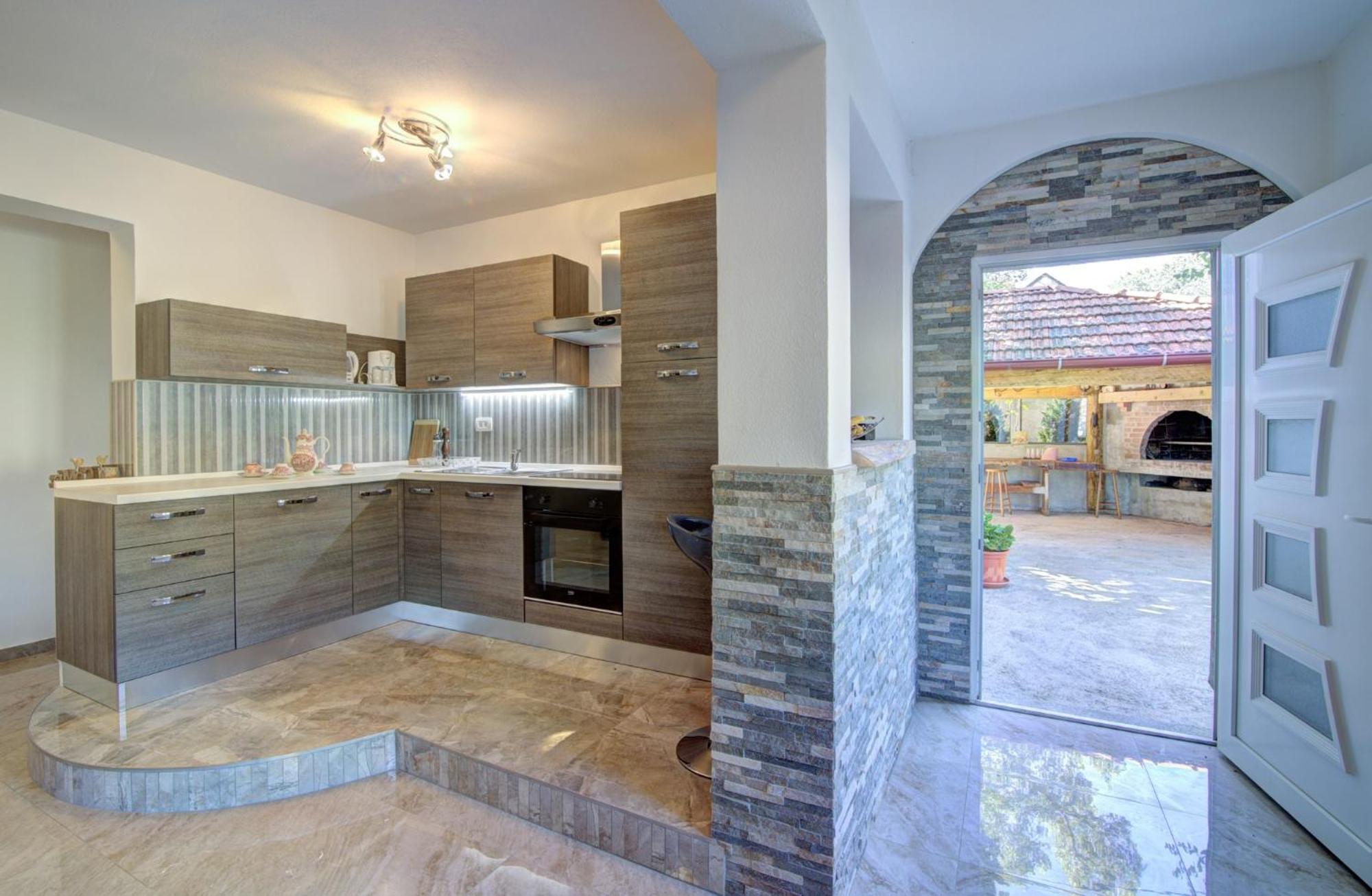 One-Bedroom Apartment - Photo 7