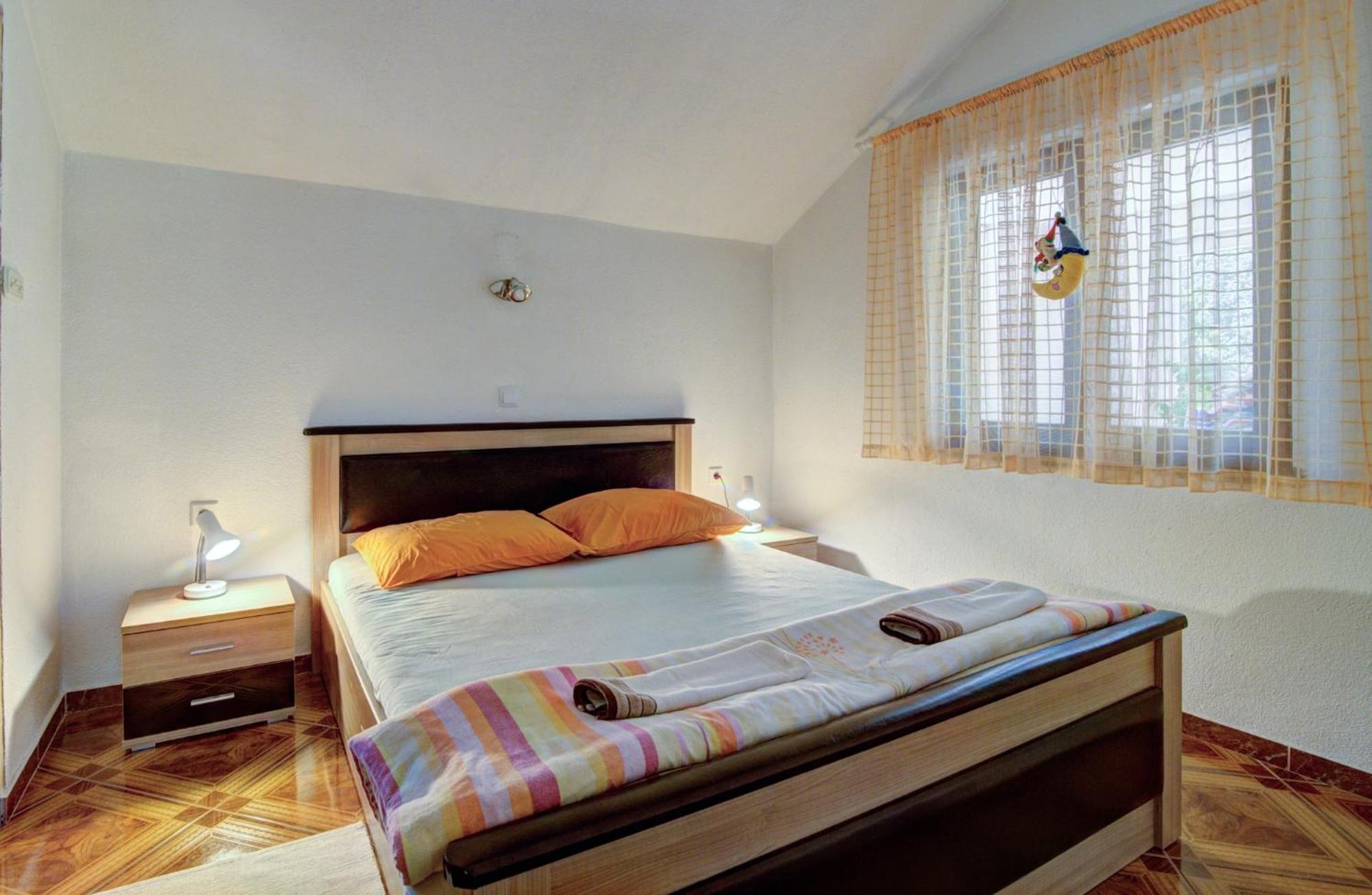 Three-Bedroom Apartment - Photo 12