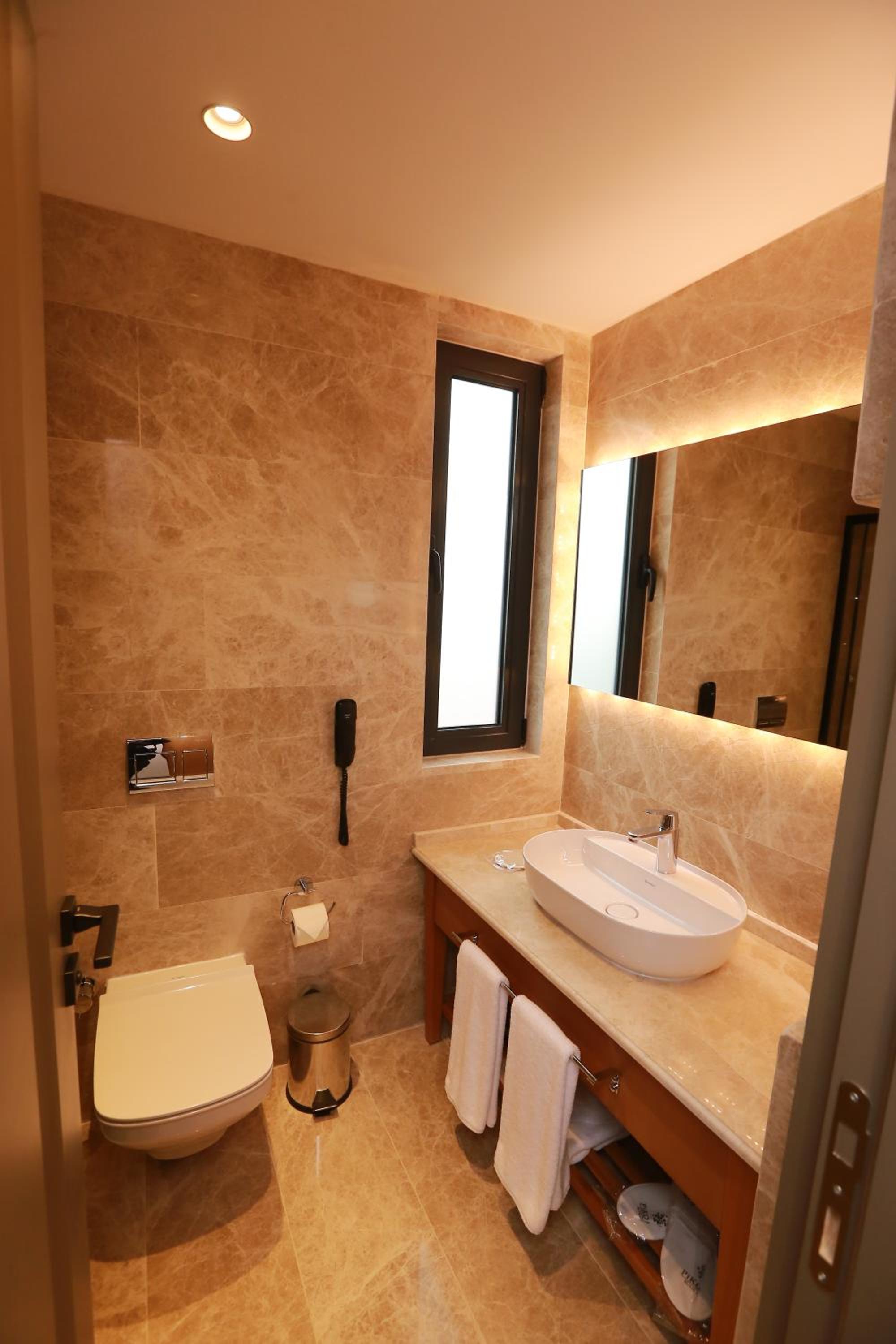 Standard Twin Room - Photo 6