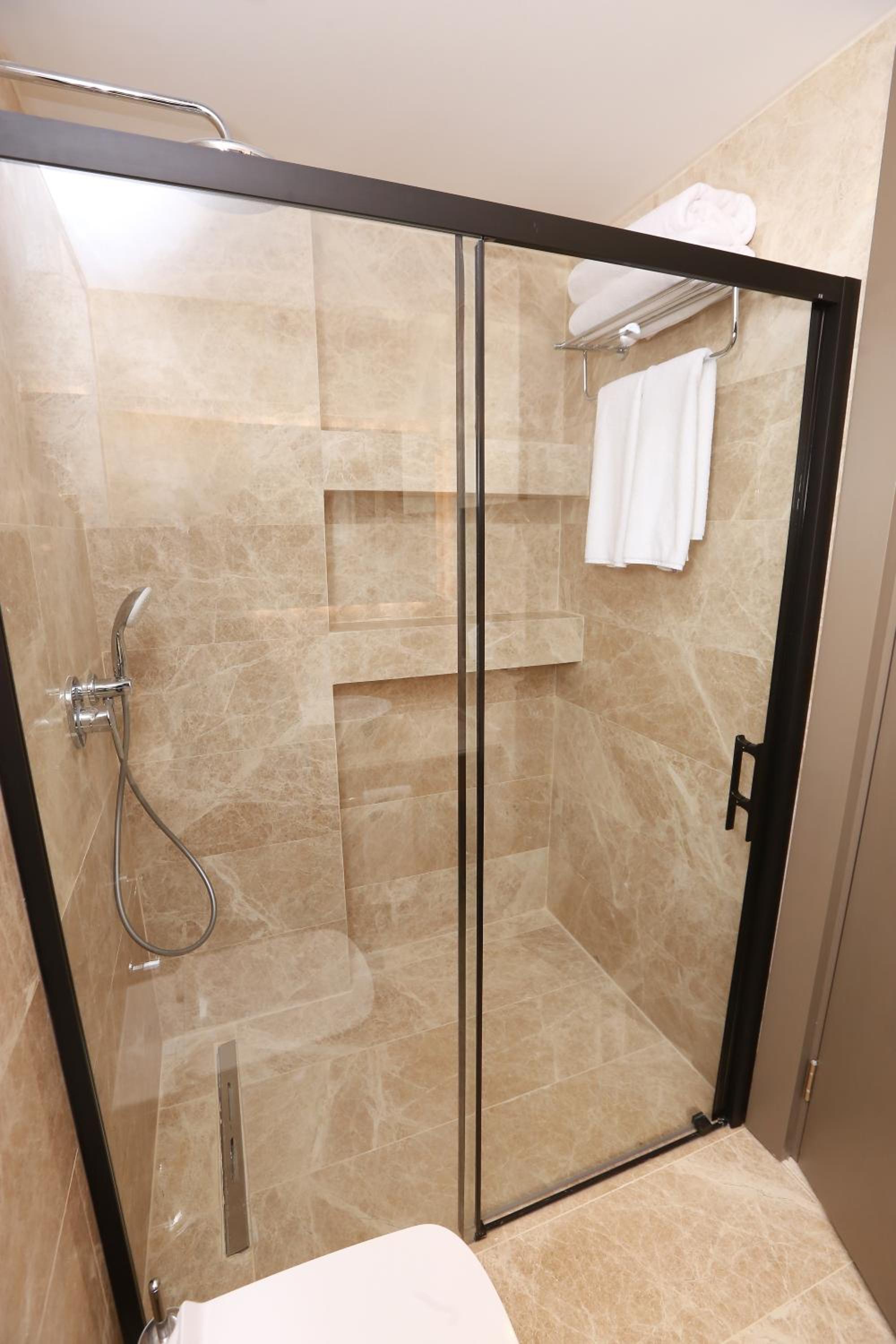 Standard Twin Room - Photo 7