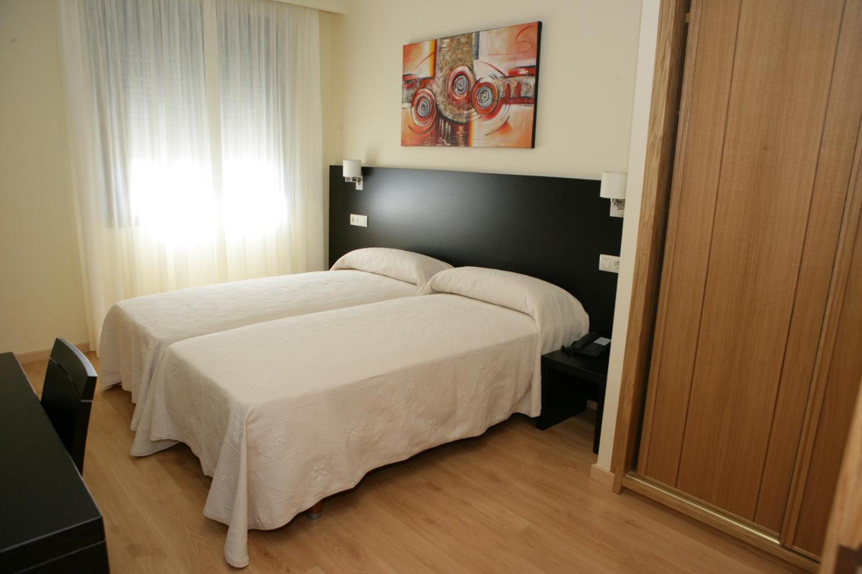 Habitación Estándar con Dos Camas Individuales