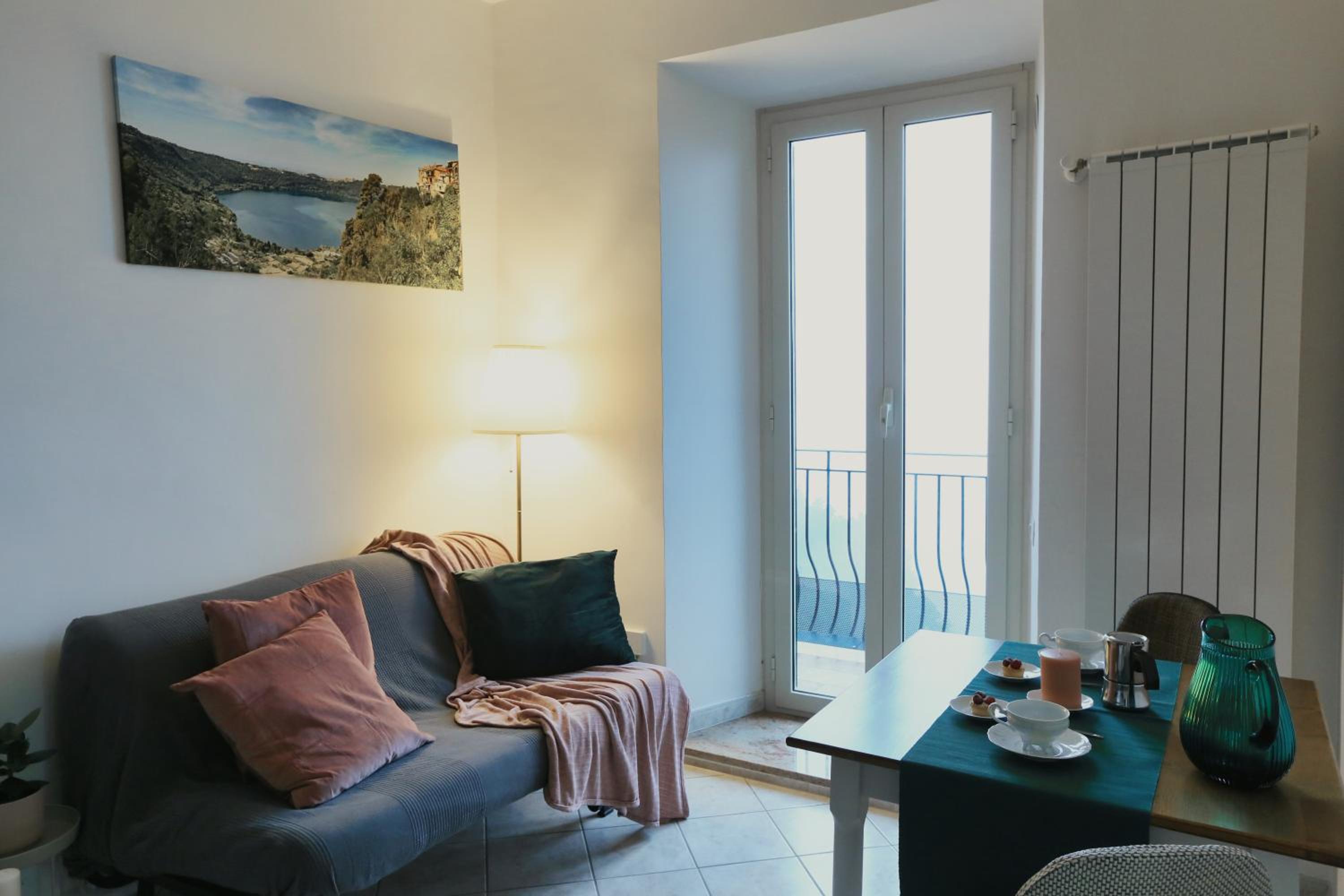One-Bedroom Apartment photo 2