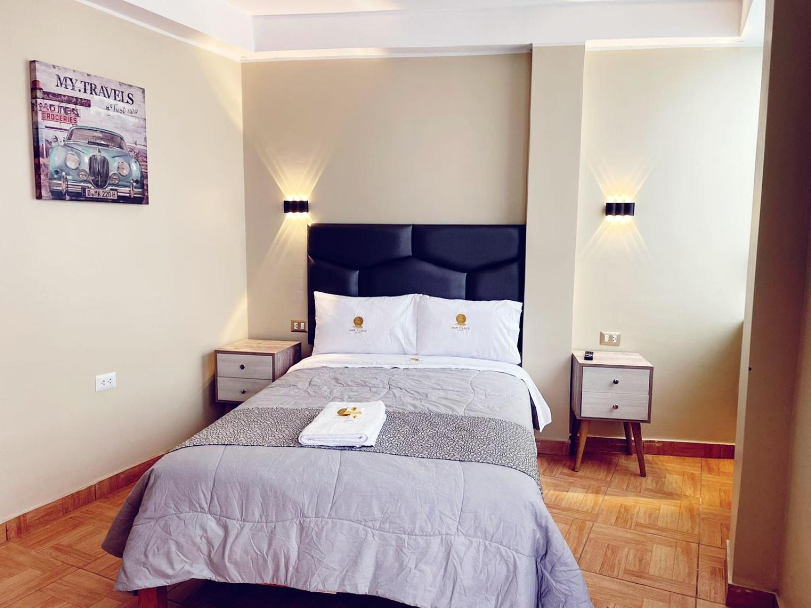 Queen Room photo 2