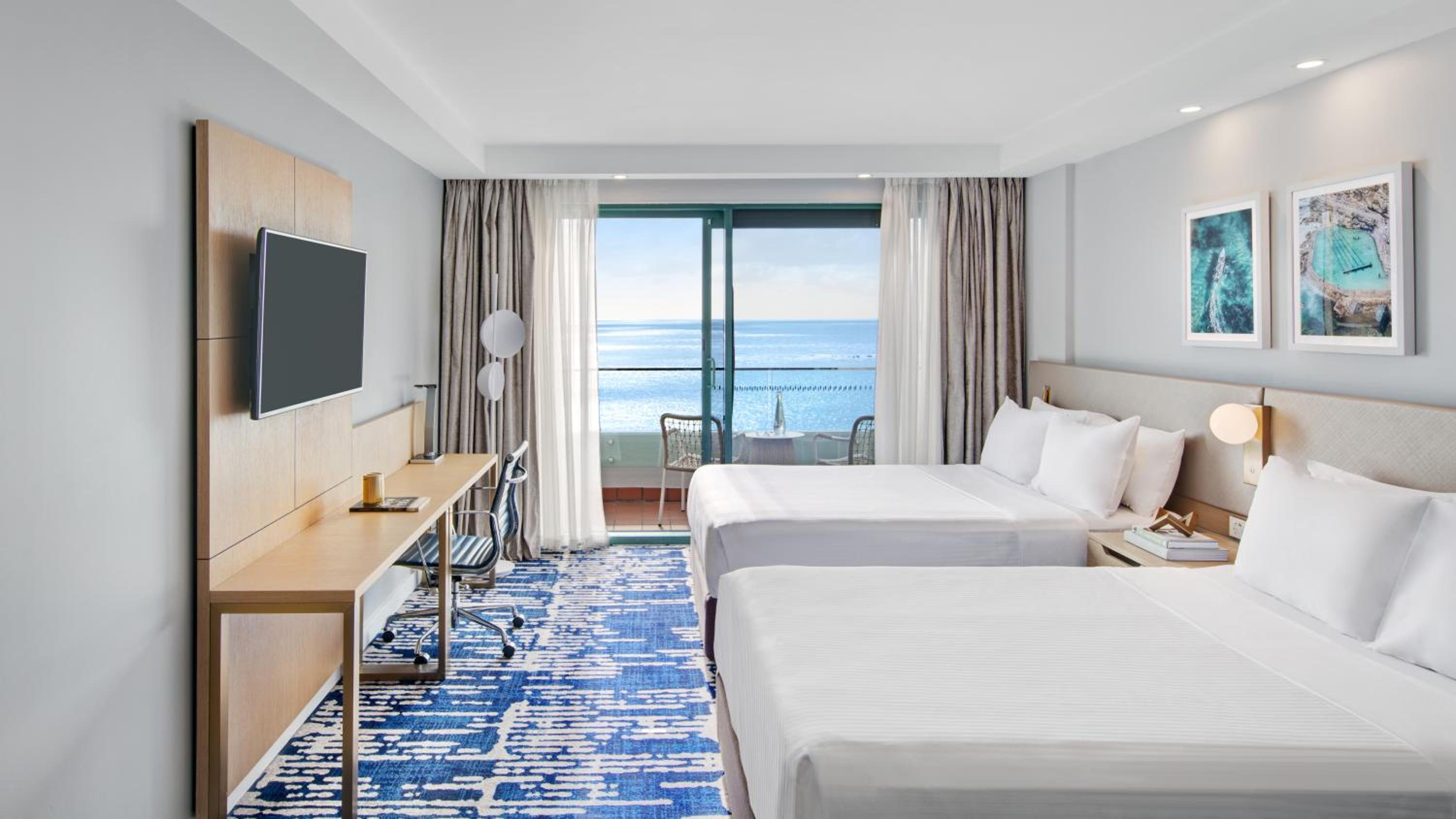 2 Double beds Premium Oceanfront