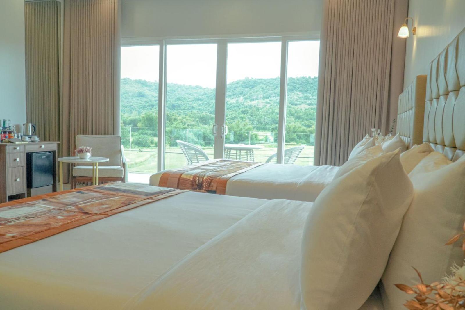 Marchioness Executive Suite - Photo 1