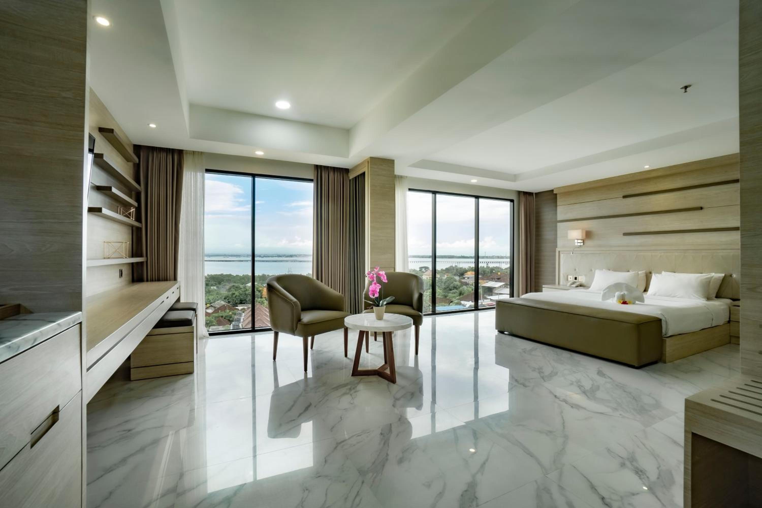 Sunrise Bay View Suite - Photo 1