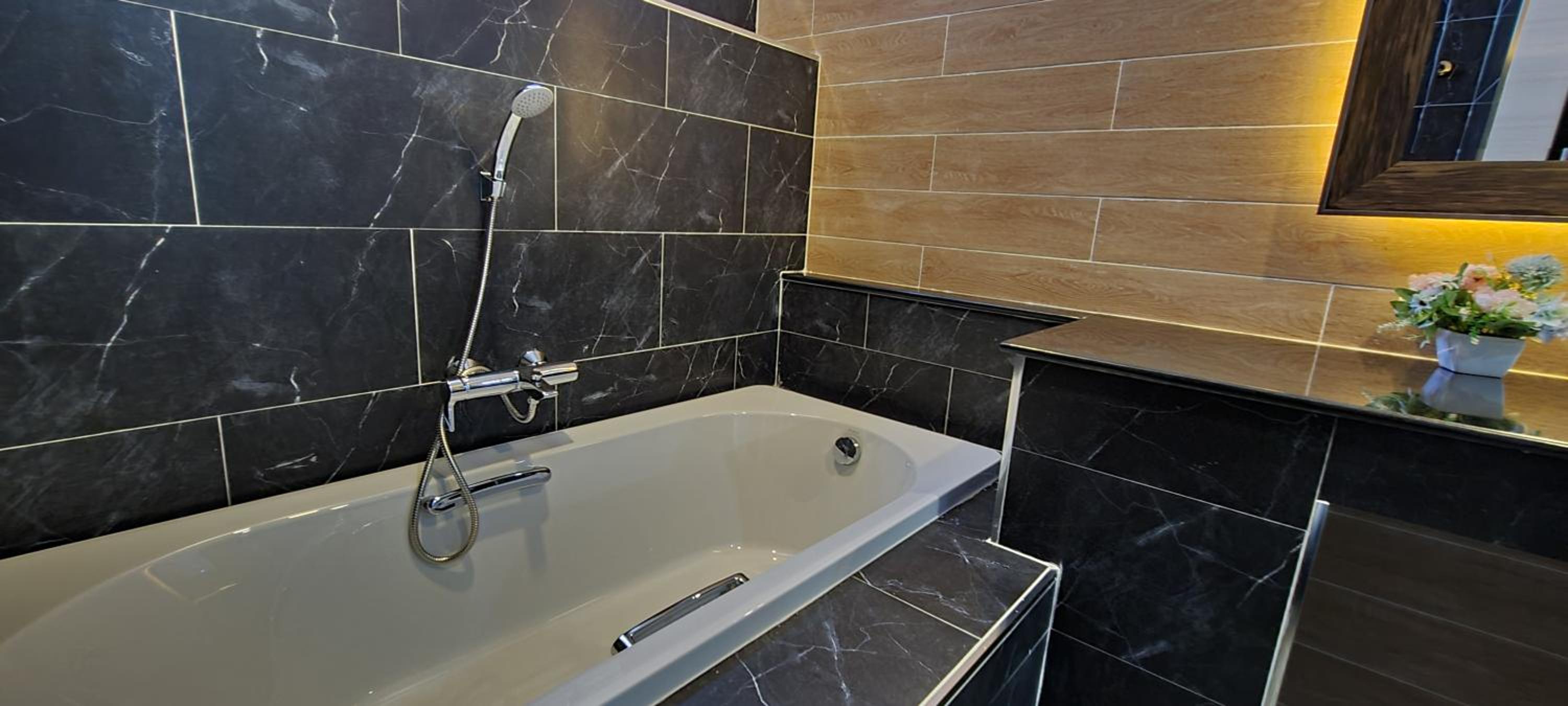 King Suite - Photo 2