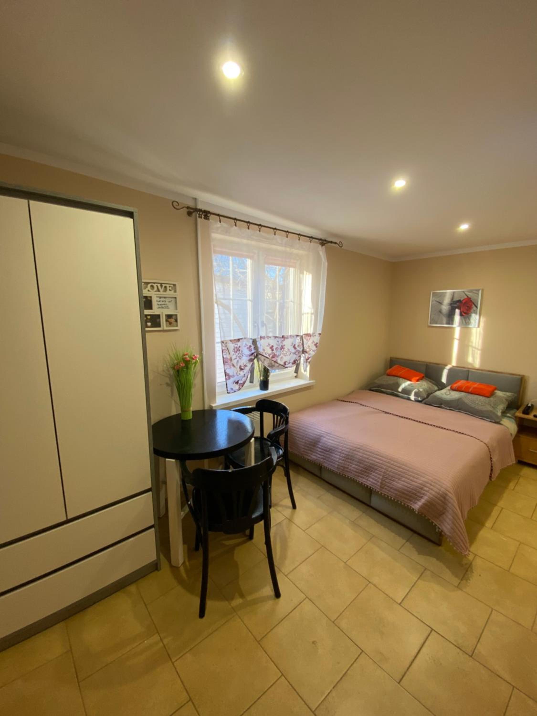 One-Bedroom House - Photo 1