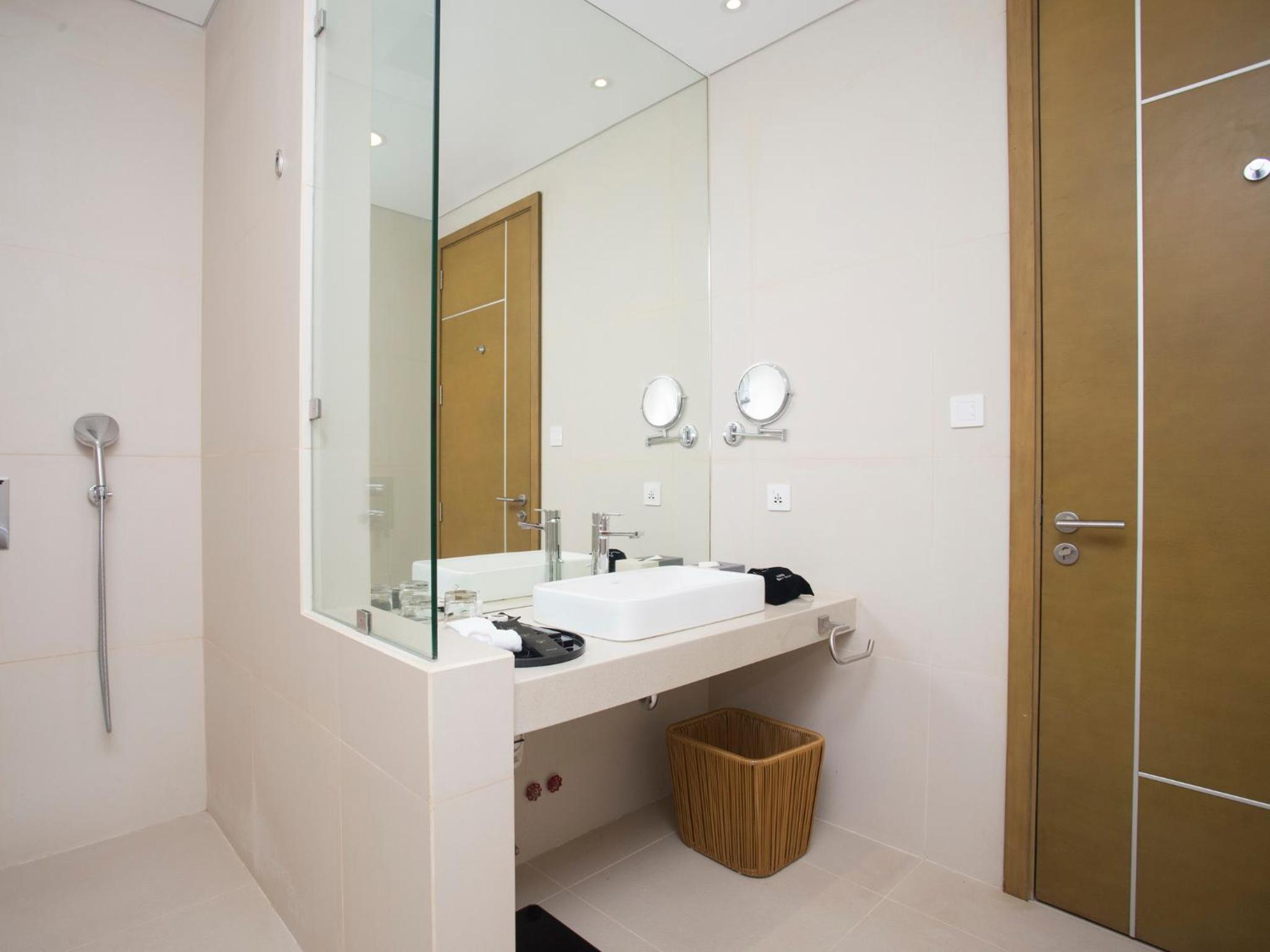 Deluxe Room - Photo 4