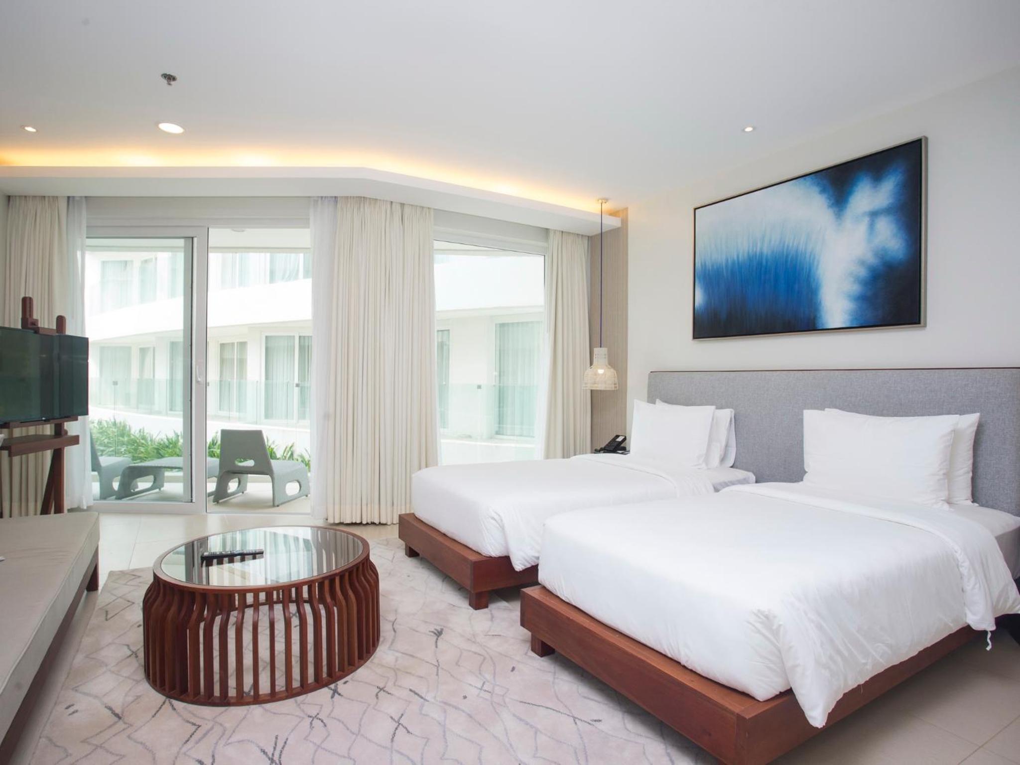 Deluxe Room - Photo 6
