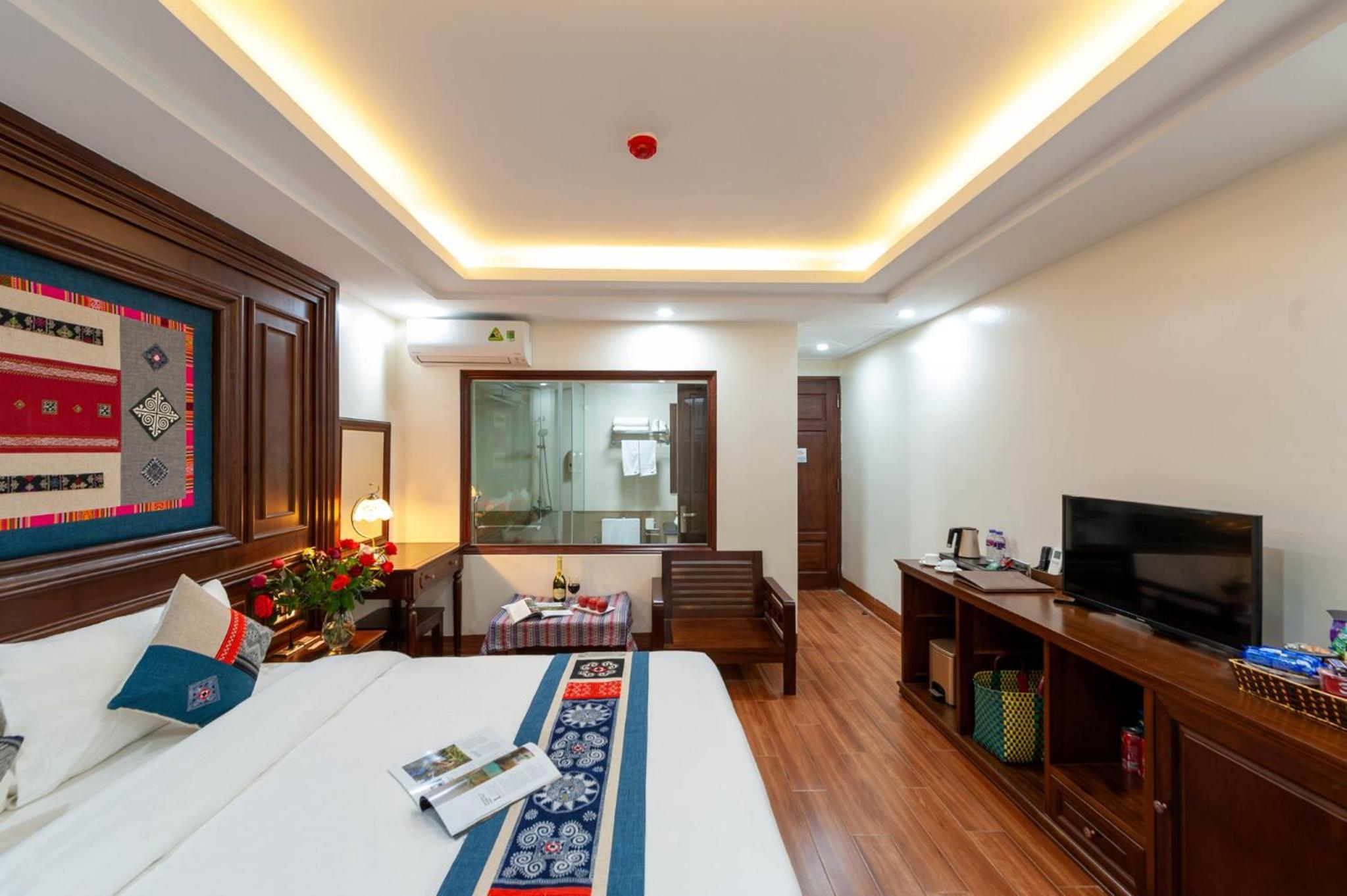 Deluxe Double or Twin Room with City View