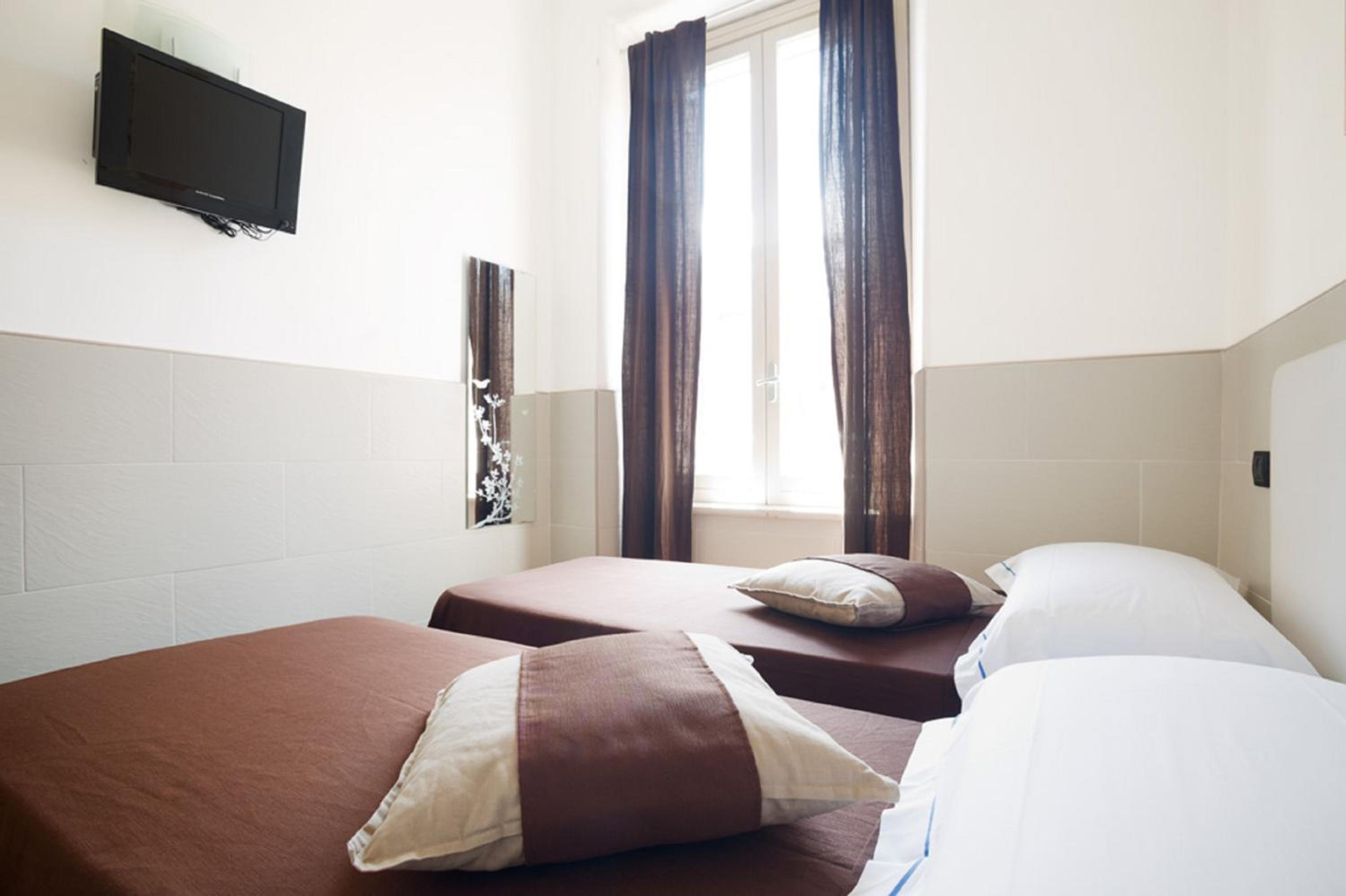 Economy Double Or Twin Room - Separate Building photo 2