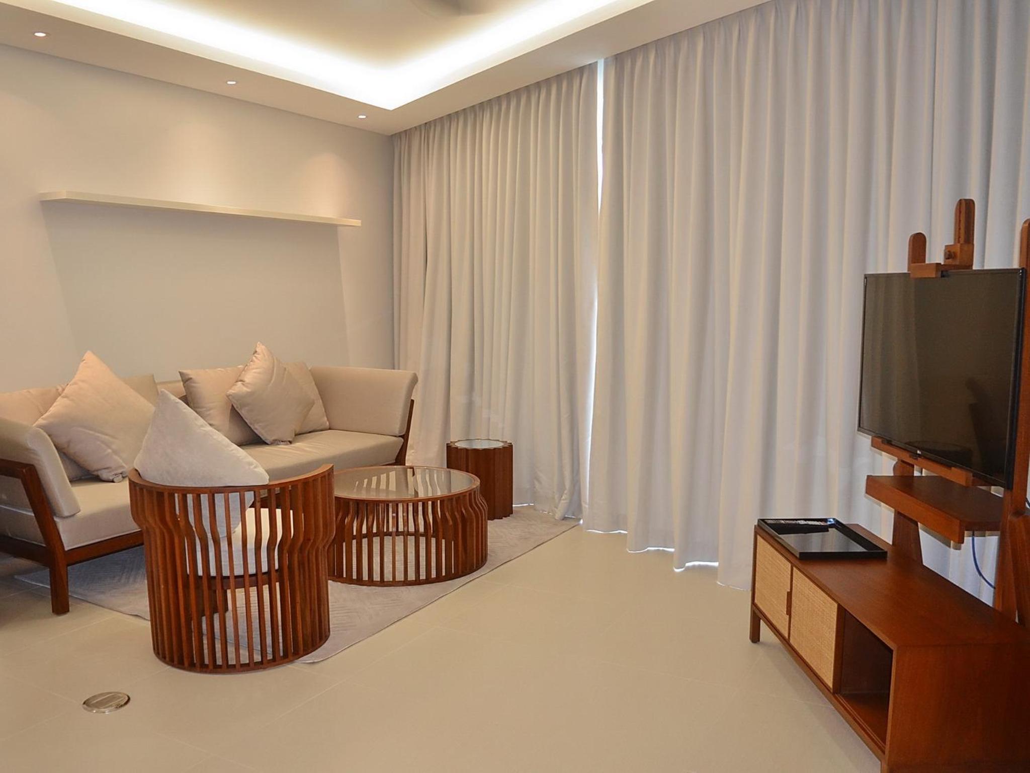Junior Suite One Bedroom - Photo 3