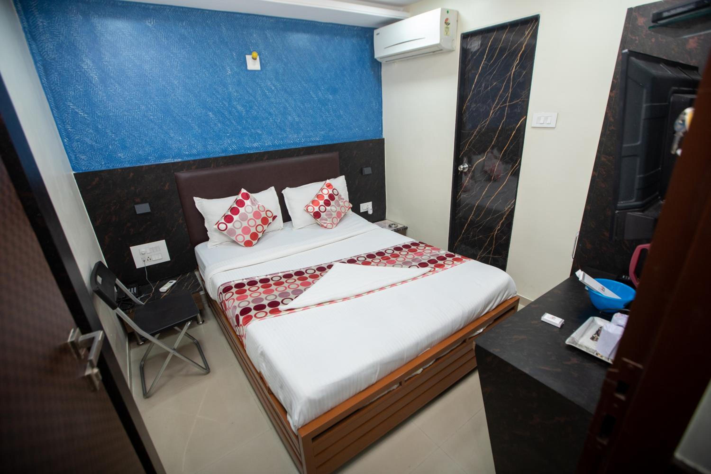 Deluxe Room - Photo 1