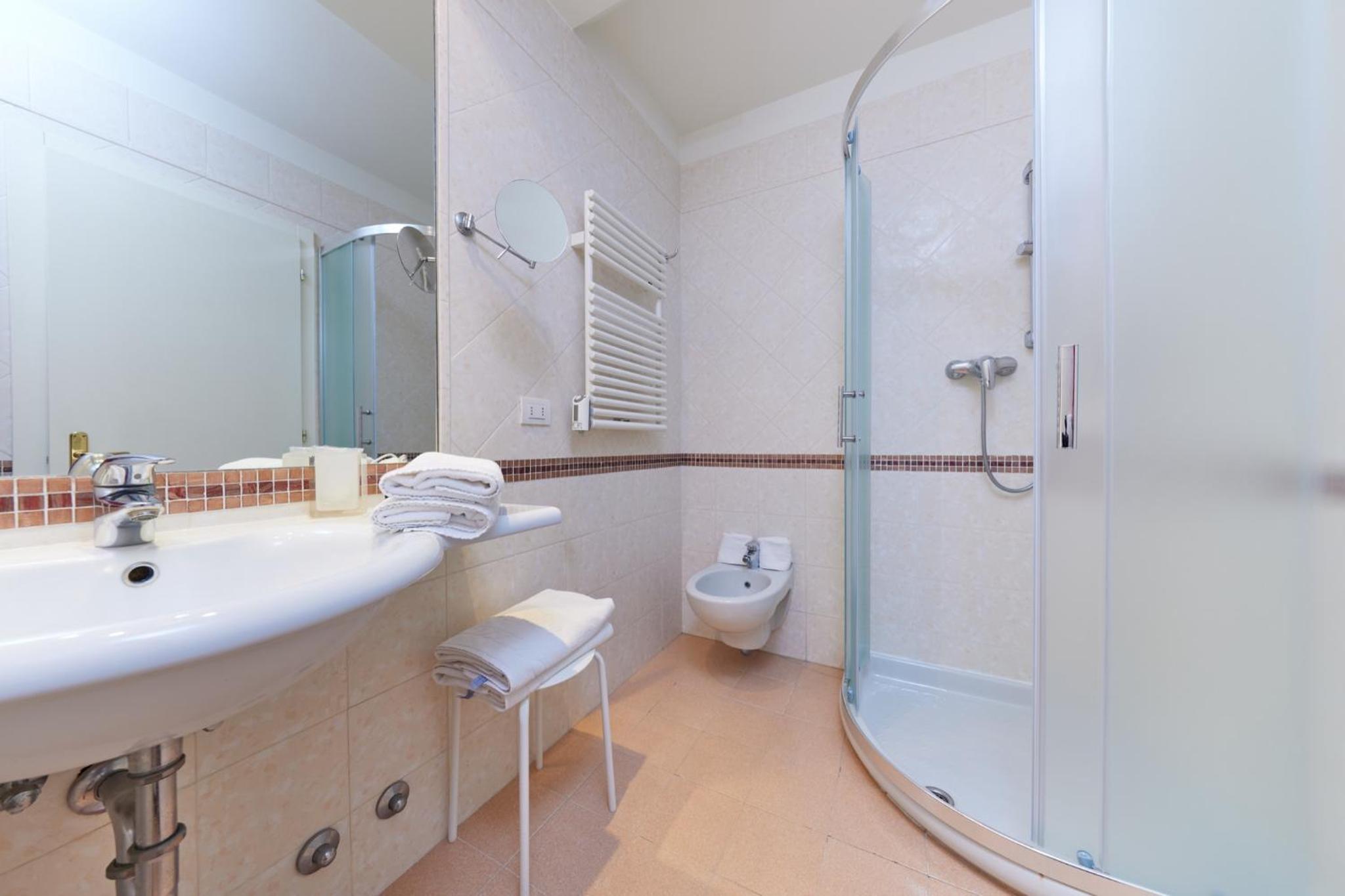 Classic Double Room with Lake view photo 2