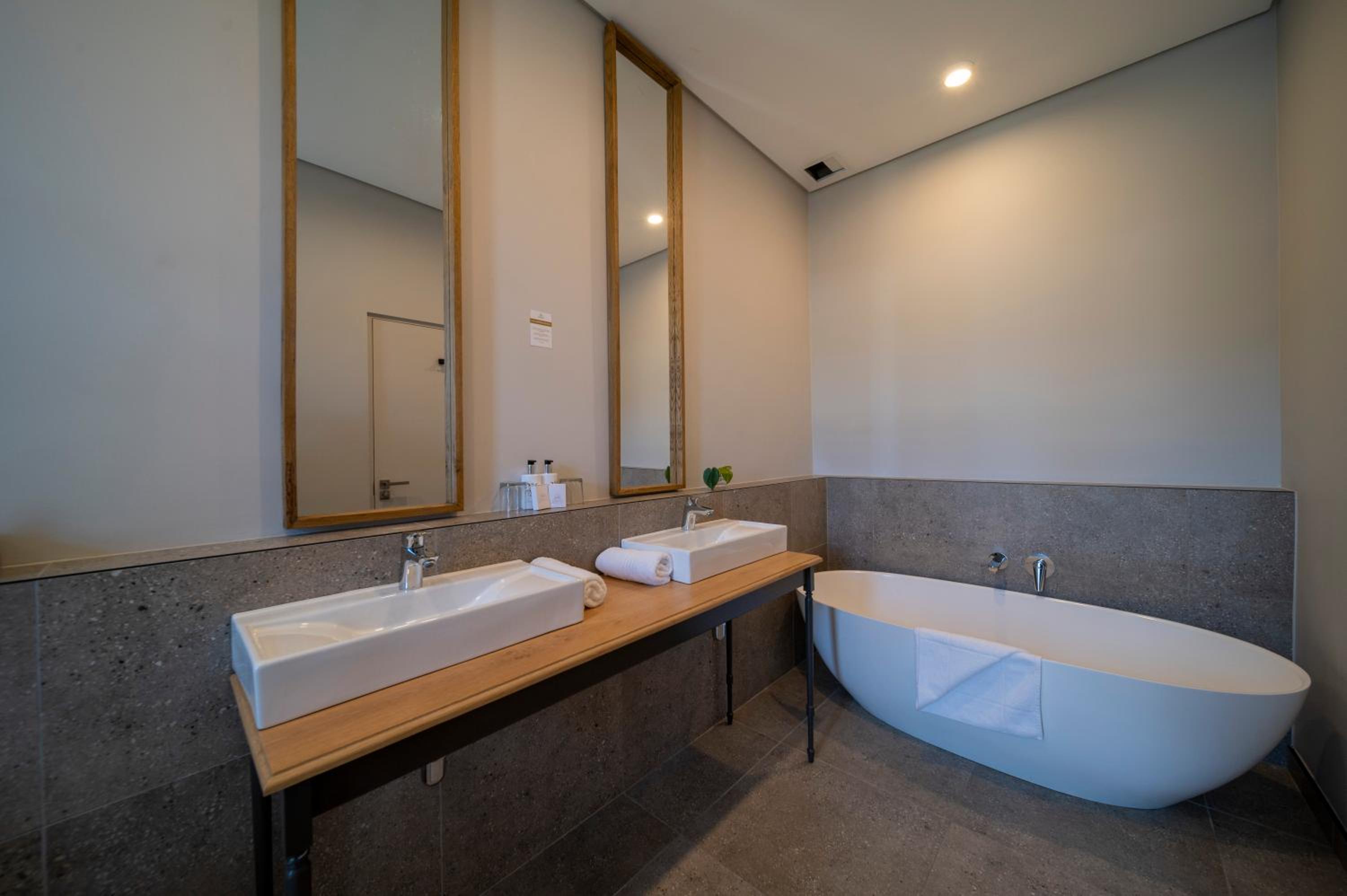 Penthouse Suite - Photo 4