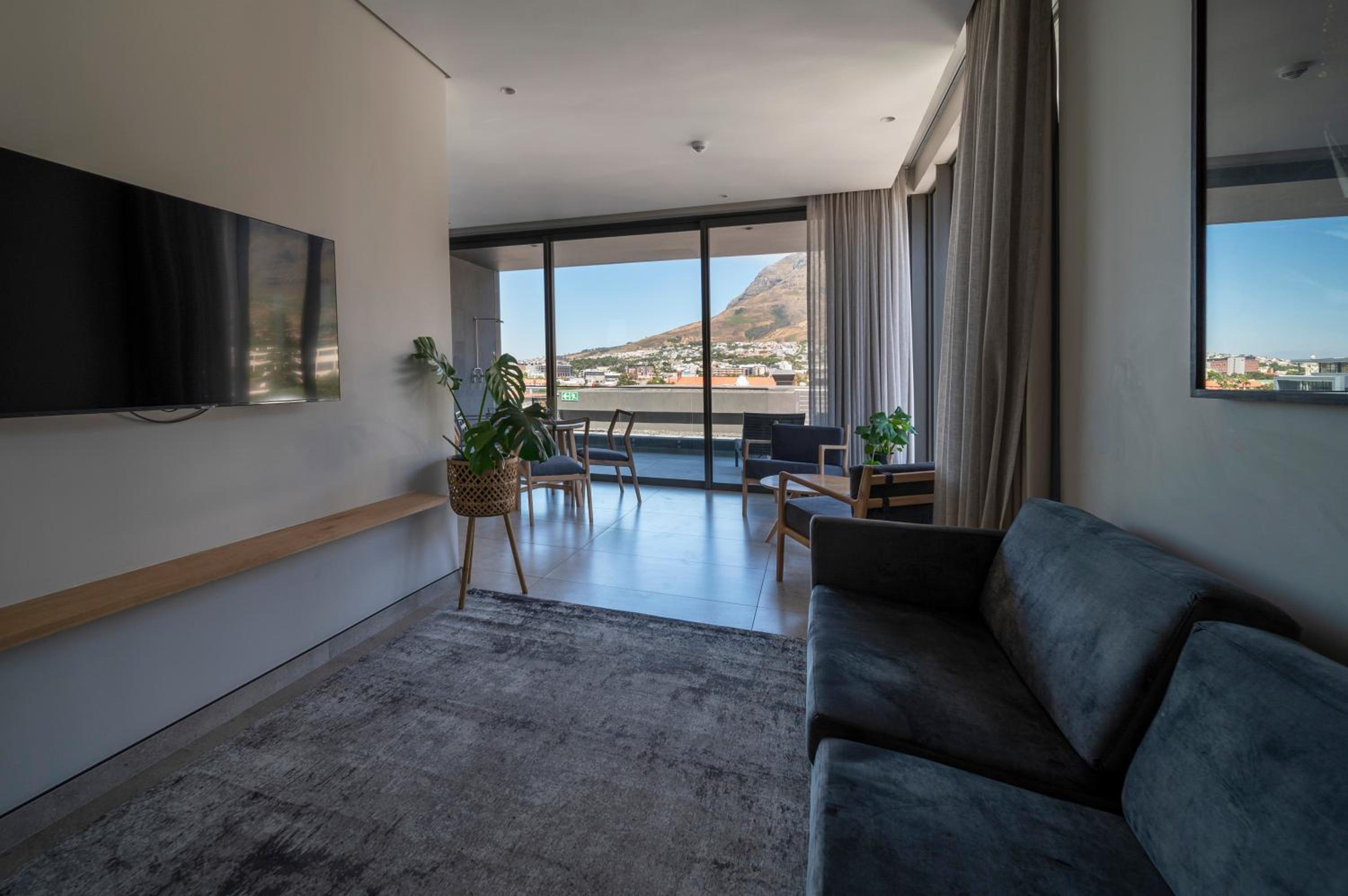 Penthouse Suite - Photo 22