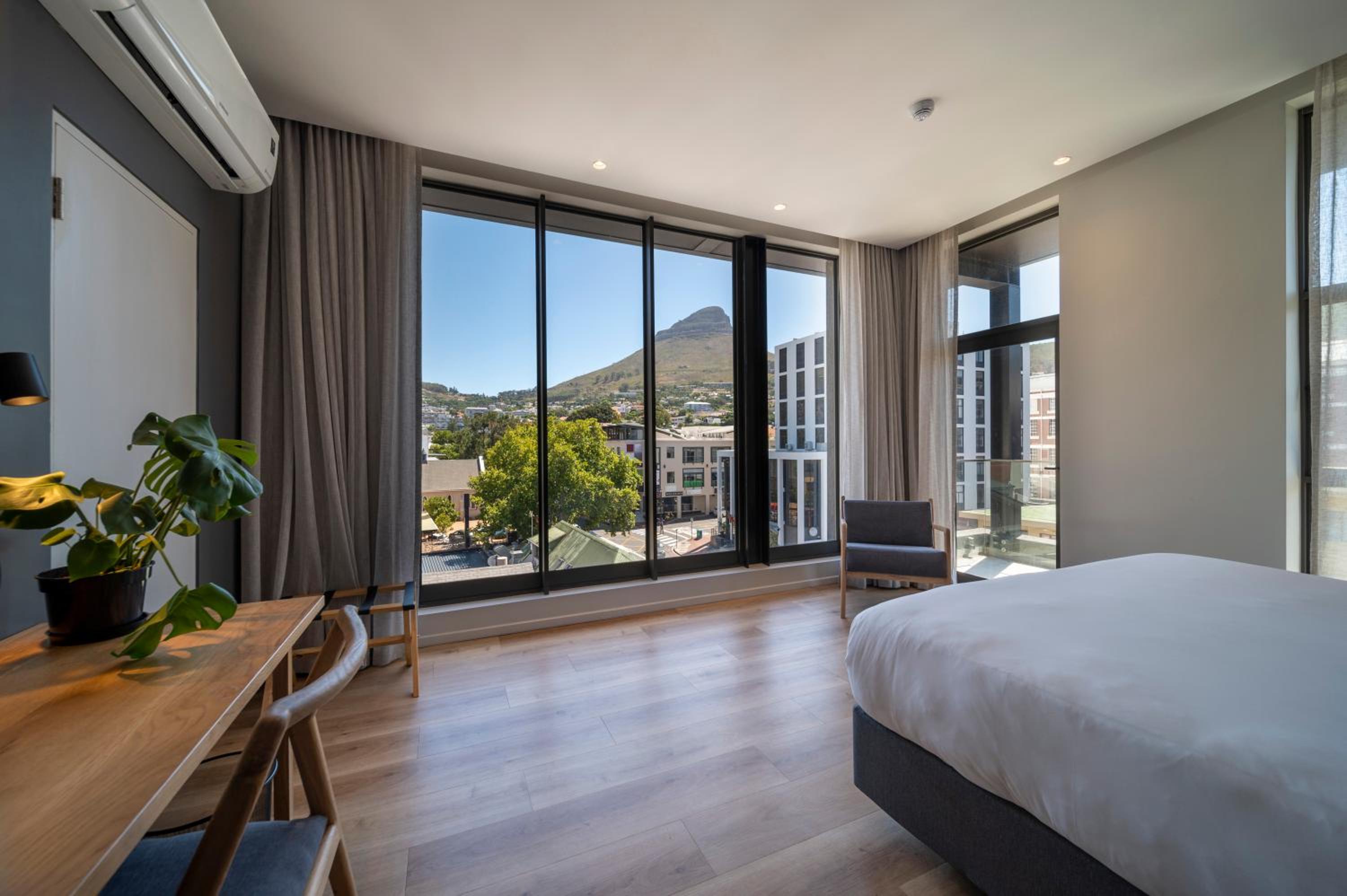 Penthouse Suite - Photo 21