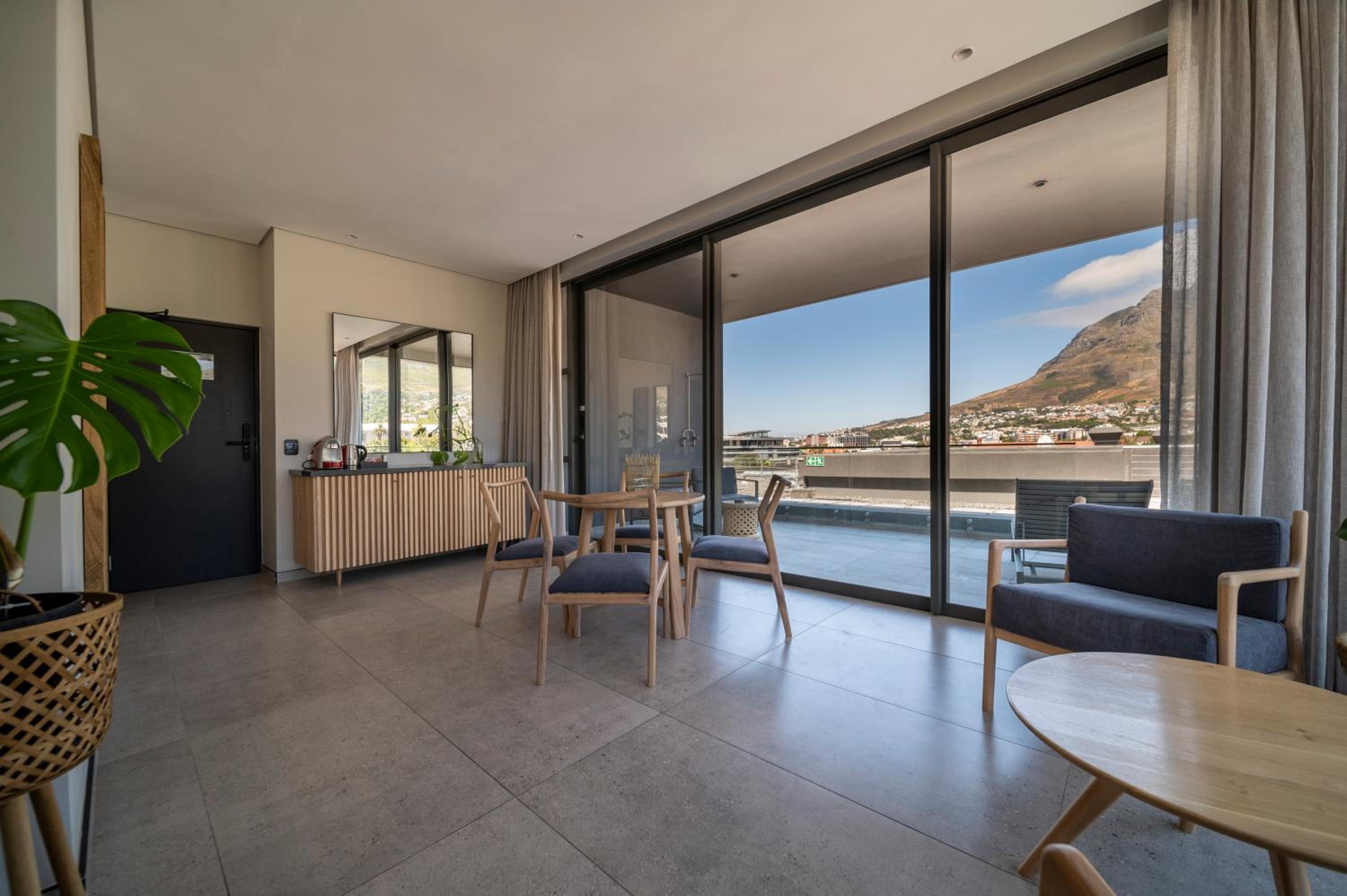 Penthouse Suite - Photo 19