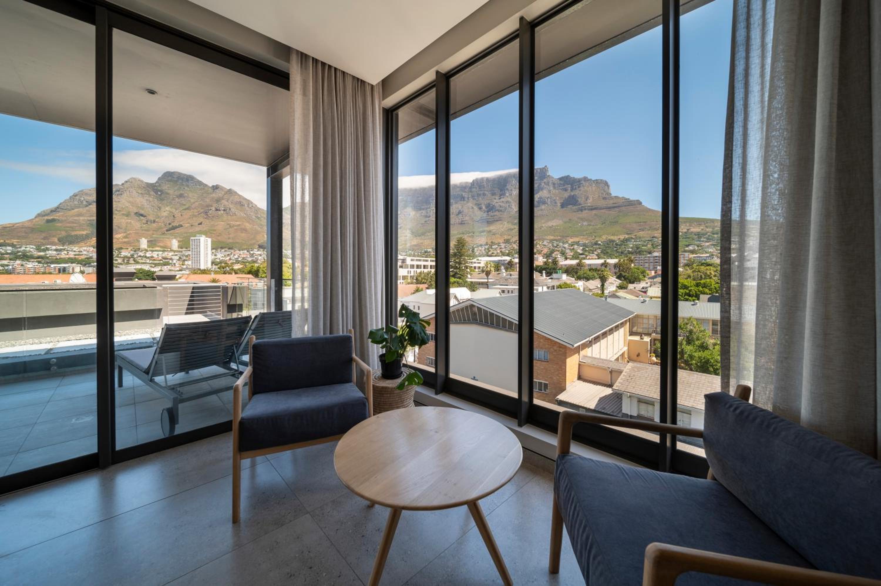 Penthouse Suite - Photo 14